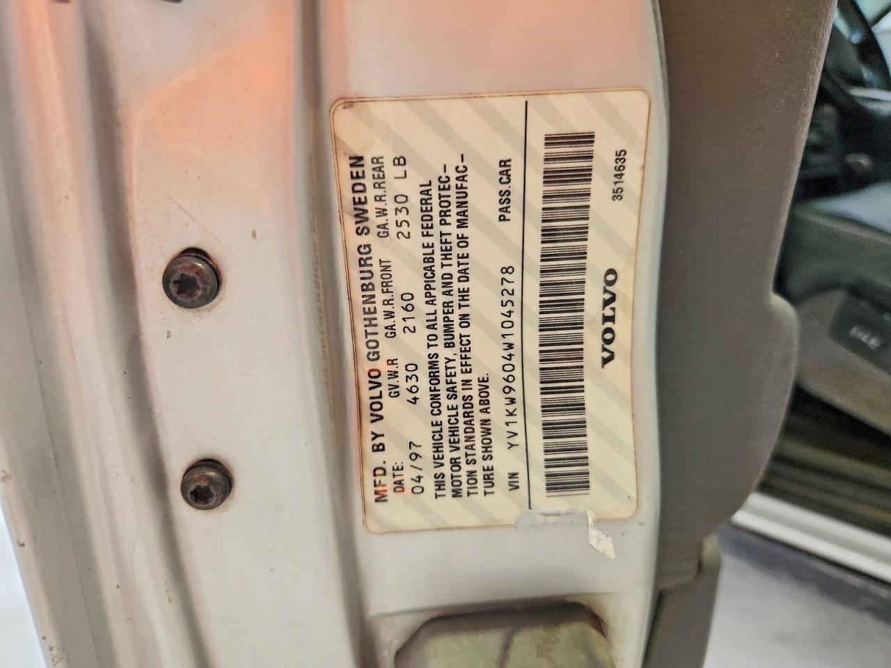 1998 Volvo V90 Silver vin: YV1KW9604W1045278