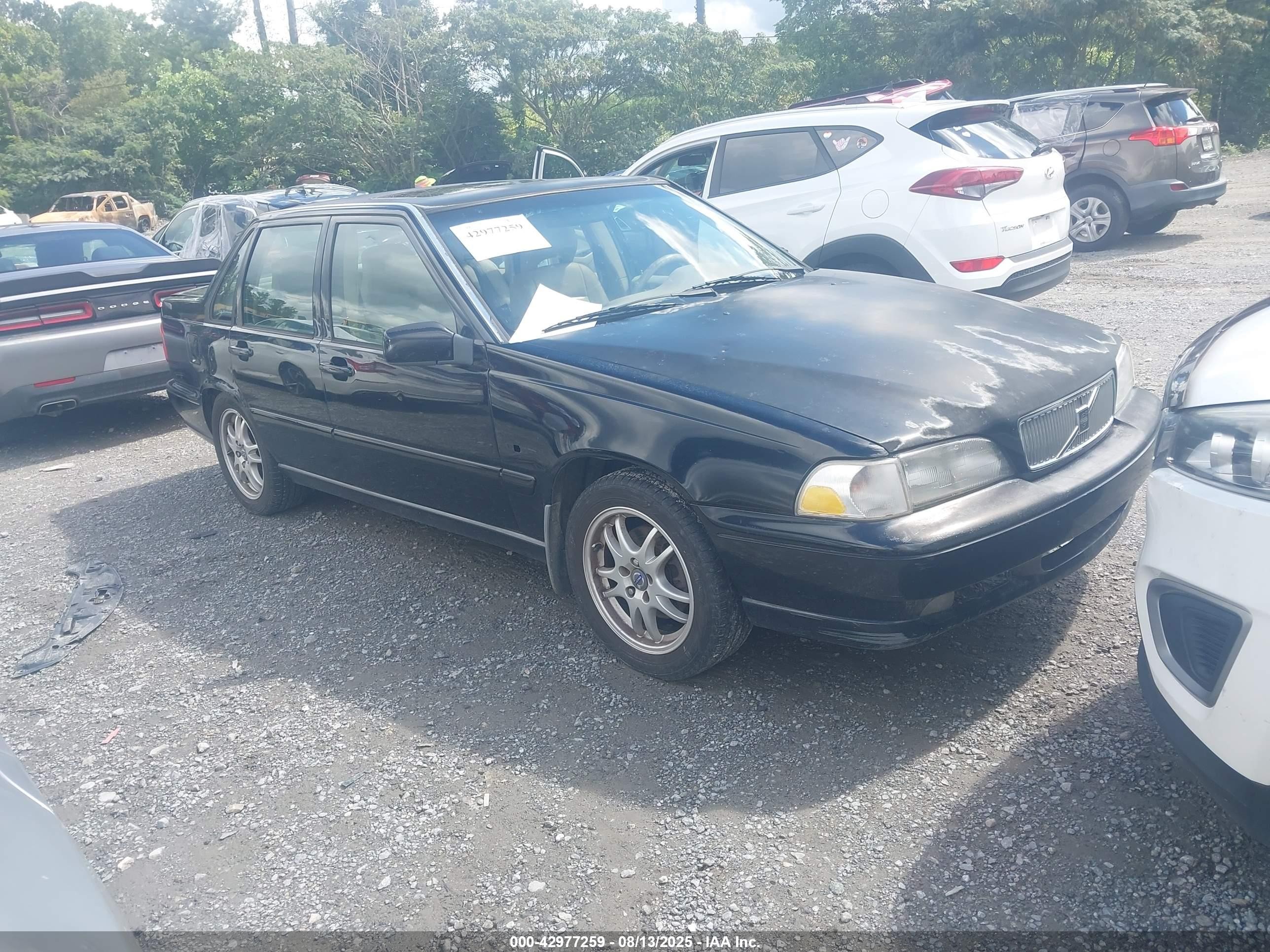 YV1LS5372W1496817