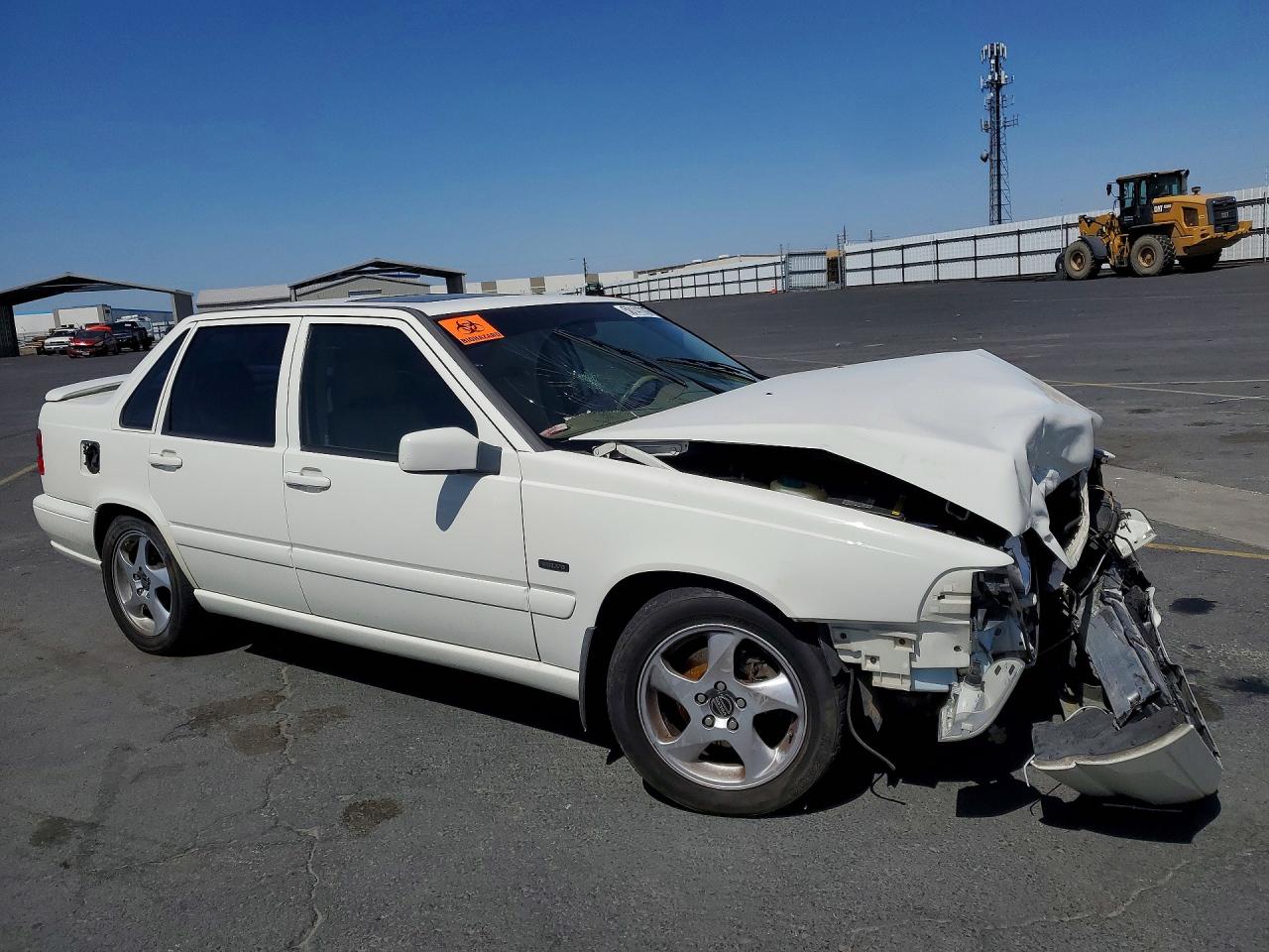 1998 Volvo S70 T5 Turbo White vin: YV1LS5379W1481053