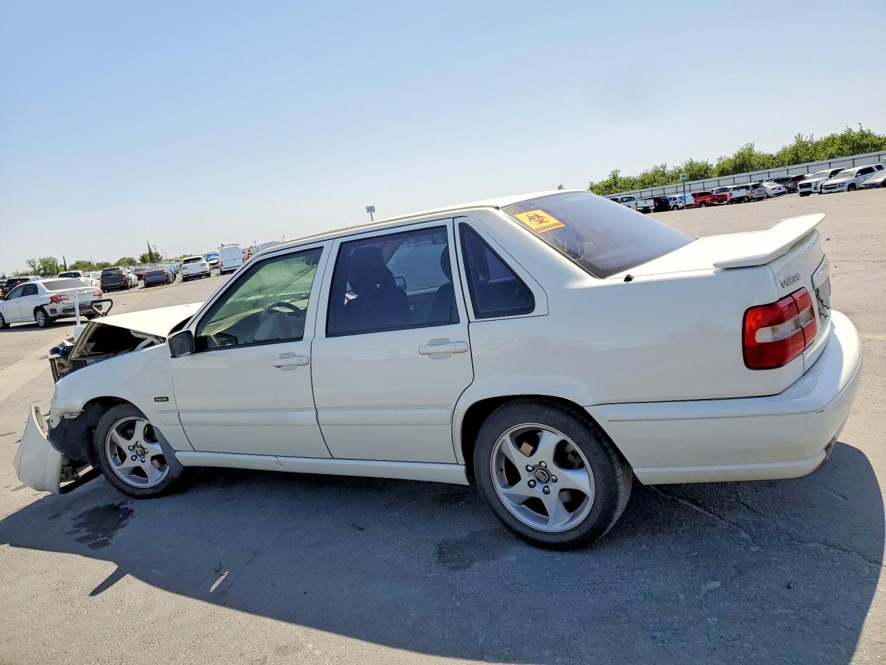 1998 Volvo S70 T5 Turbo White vin: YV1LS5379W1481053