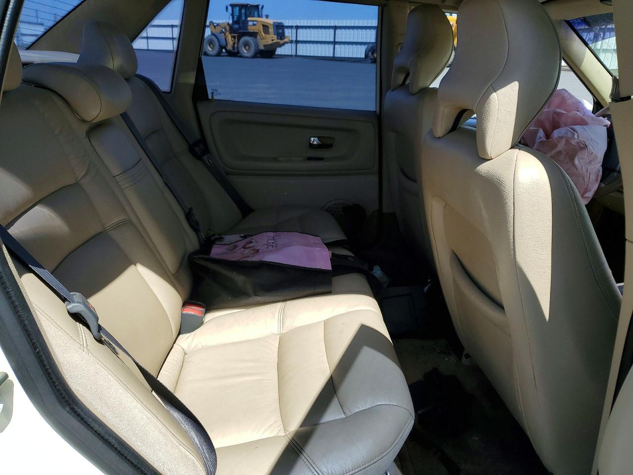 1998 Volvo S70 T5 Turbo White vin: YV1LS5379W1481053