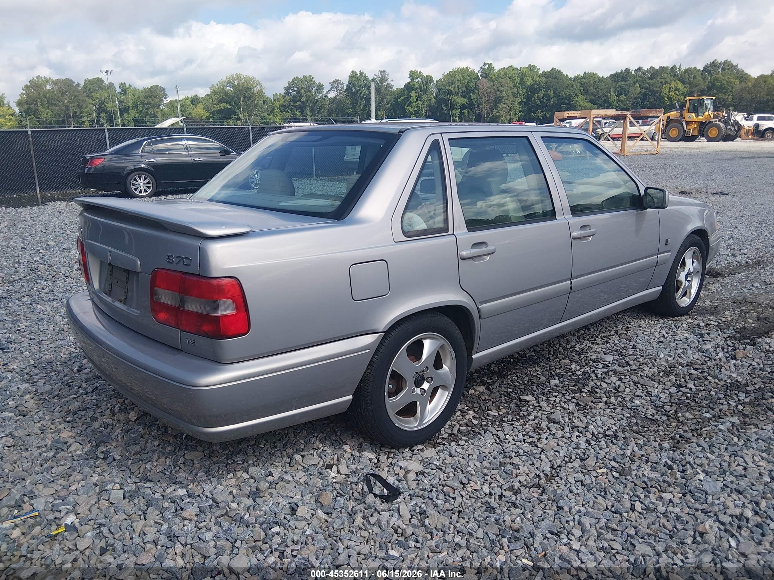 1999 Volvo S70 T5 Tan vin: YV1LS53D1X1596964