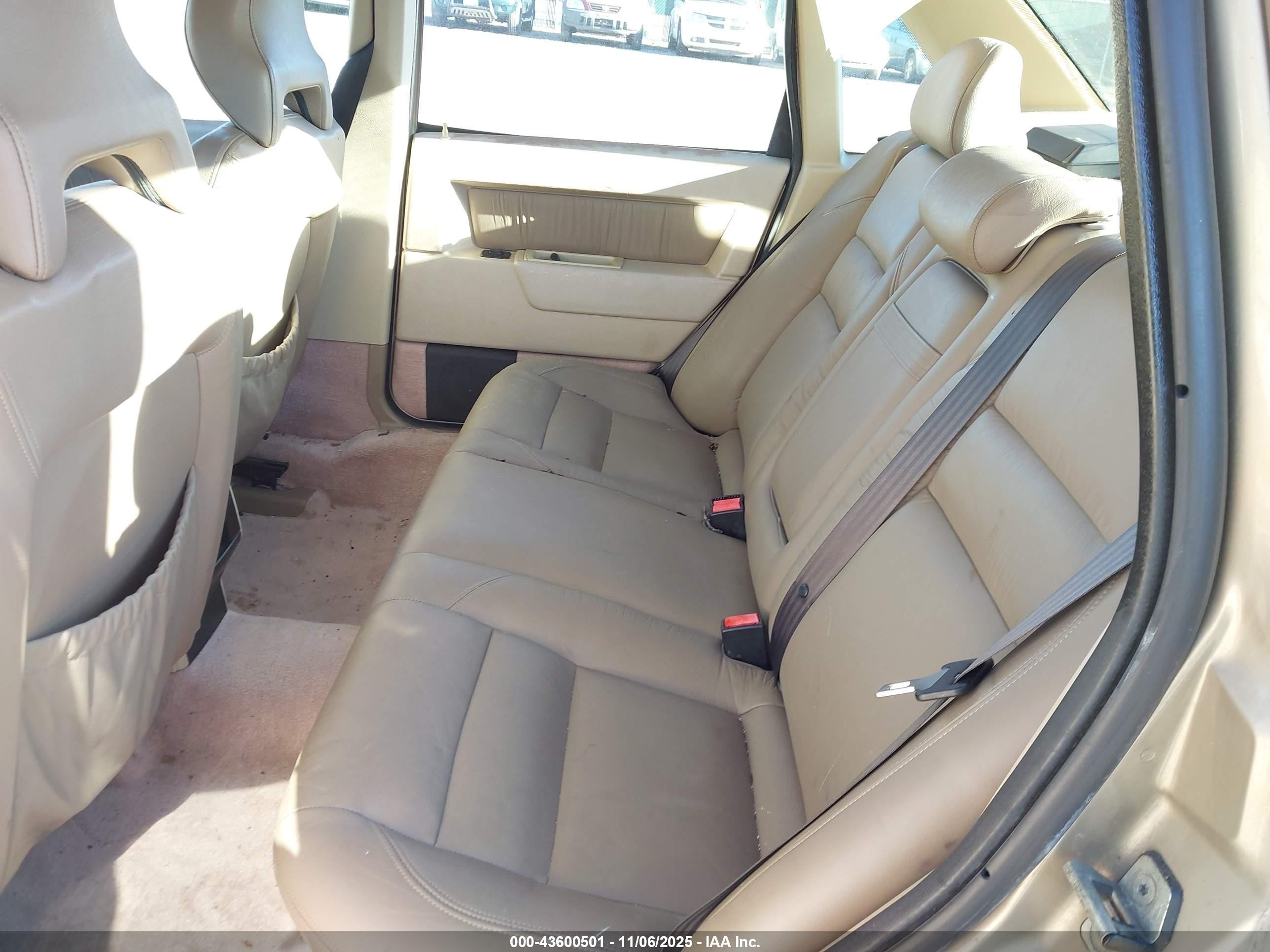 1994 Volvo 850   Gold vin: YV1LS5523R2130347