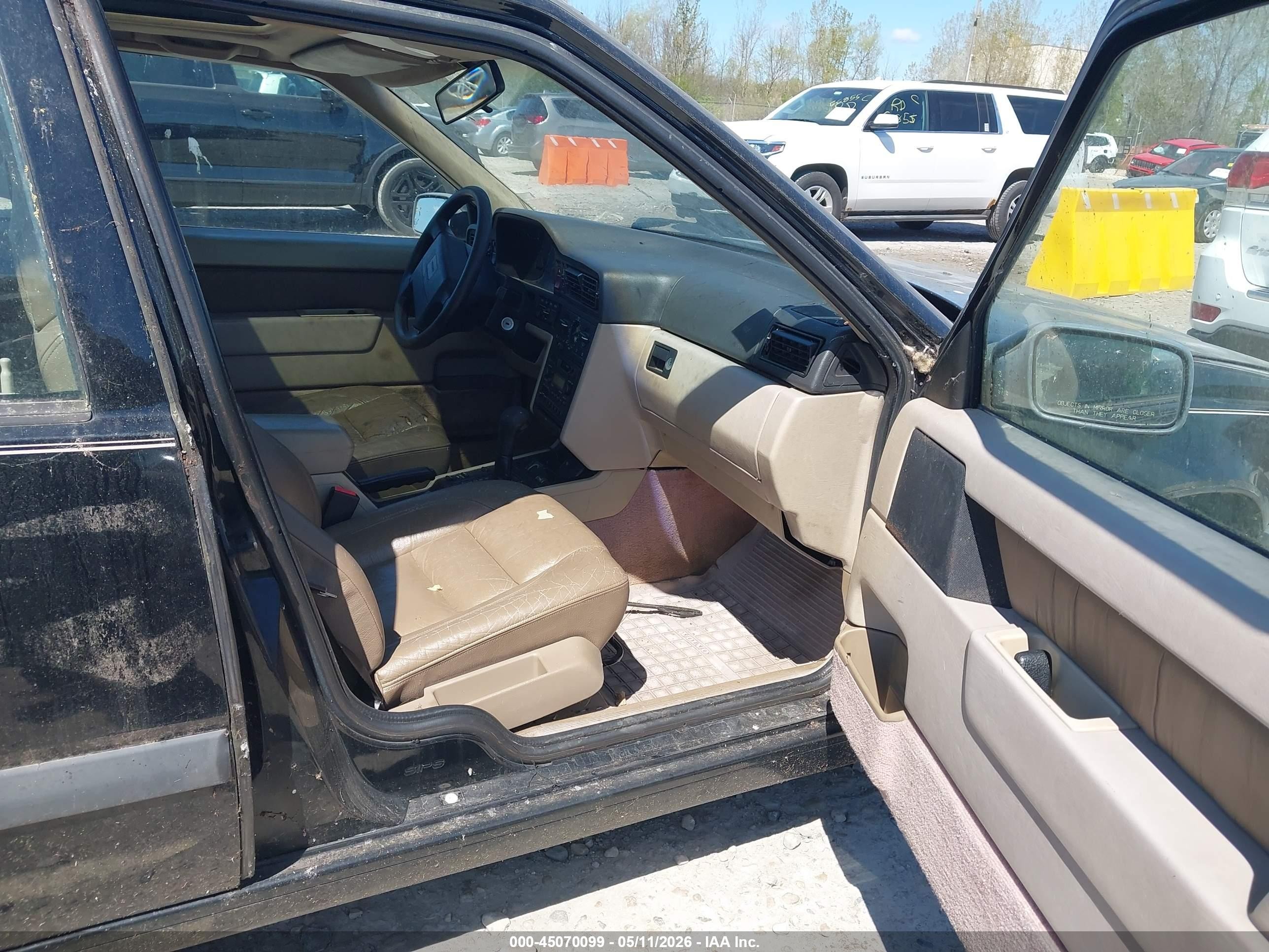 1994 Volvo 850   Black vin: YV1LS5527R2103085