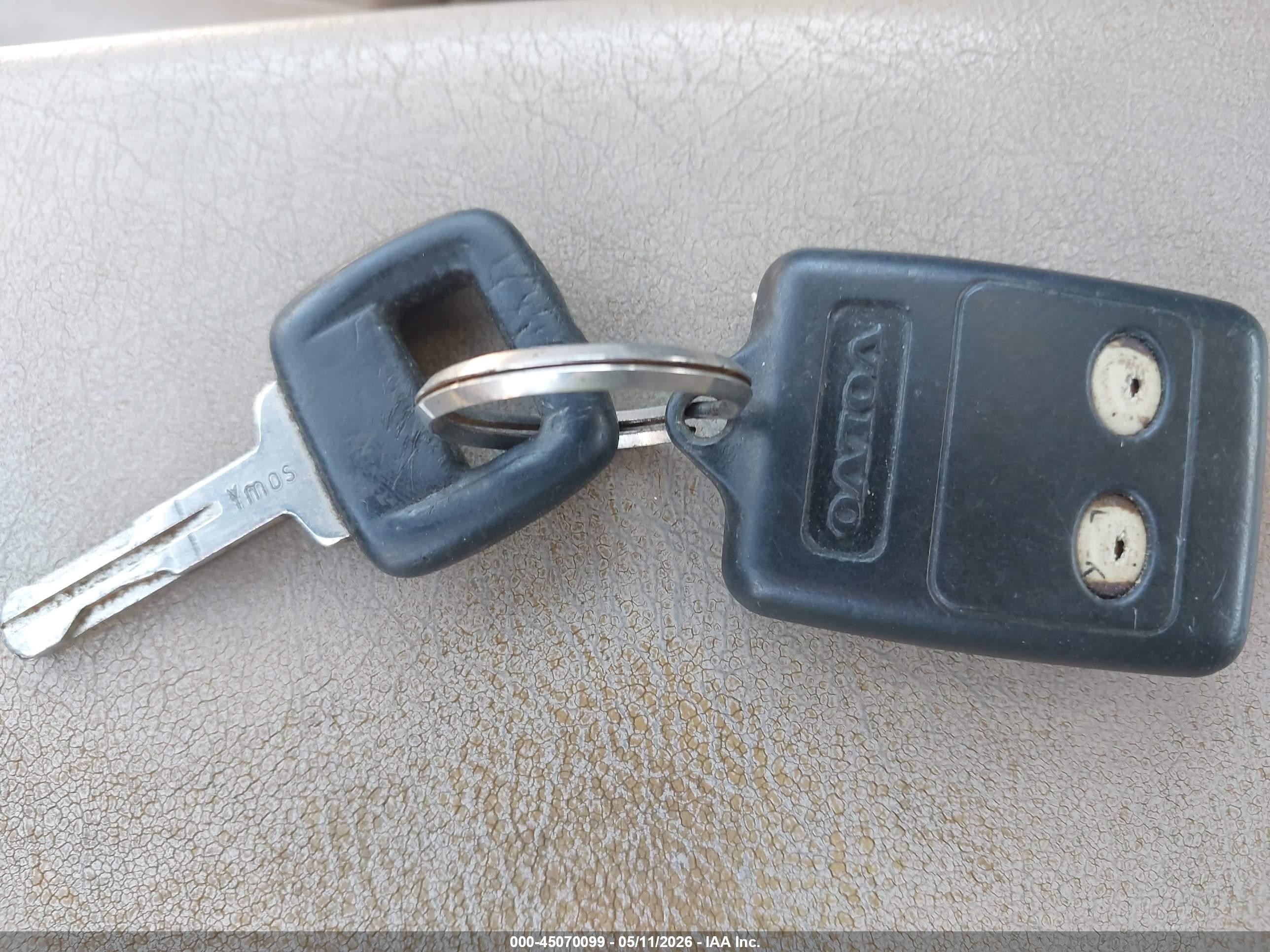 1994 Volvo 850   Black vin: YV1LS5527R2103085
