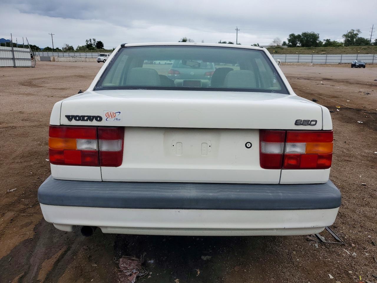 1994 Volvo 850 White vin: YV1LS5527R2126219