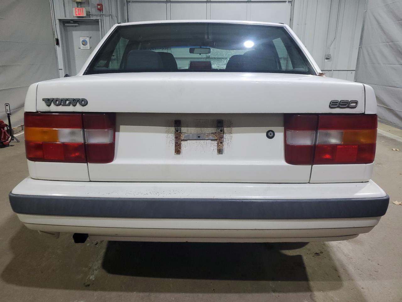 1994 Volvo 850 White vin: YV1LS5529R2155883