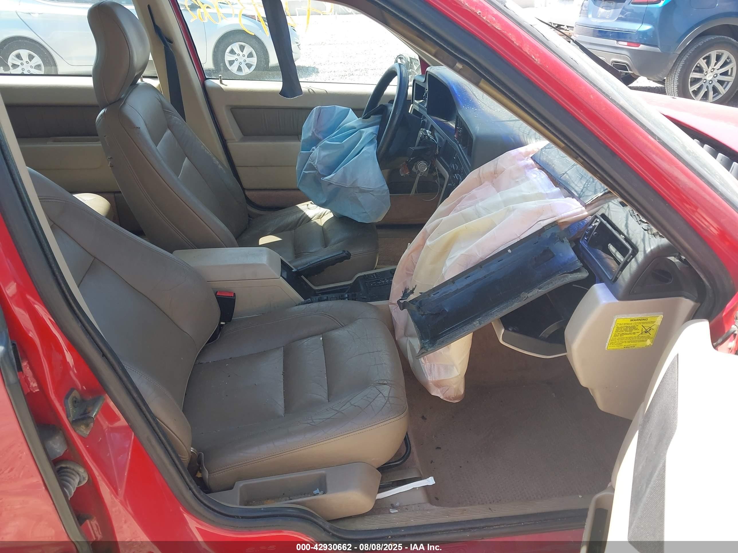1994 Volvo 850   Red vin: YV1LS552XR1172181