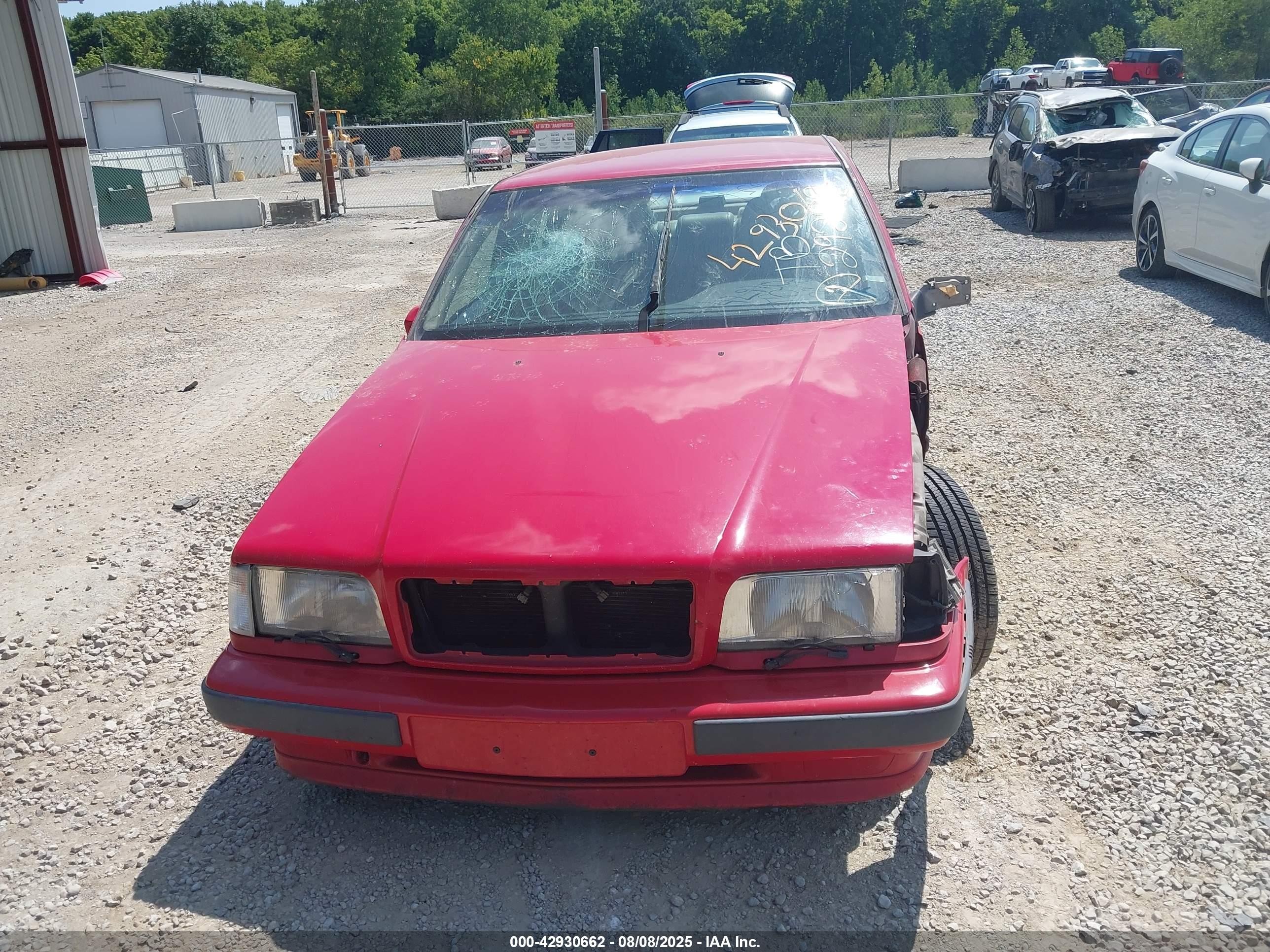 1994 Volvo 850   Red vin: YV1LS552XR1172181