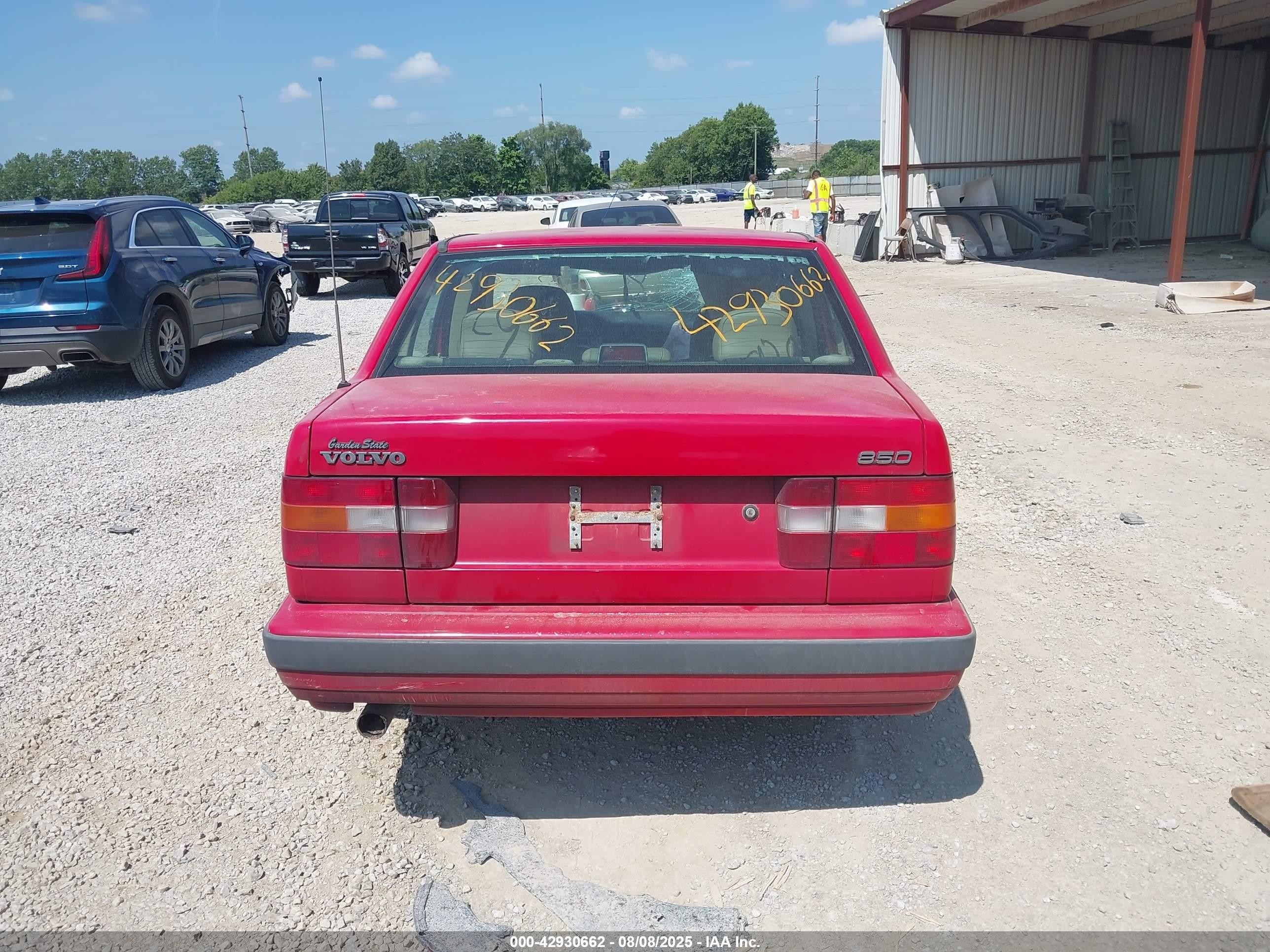 1994 Volvo 850   Red vin: YV1LS552XR1172181