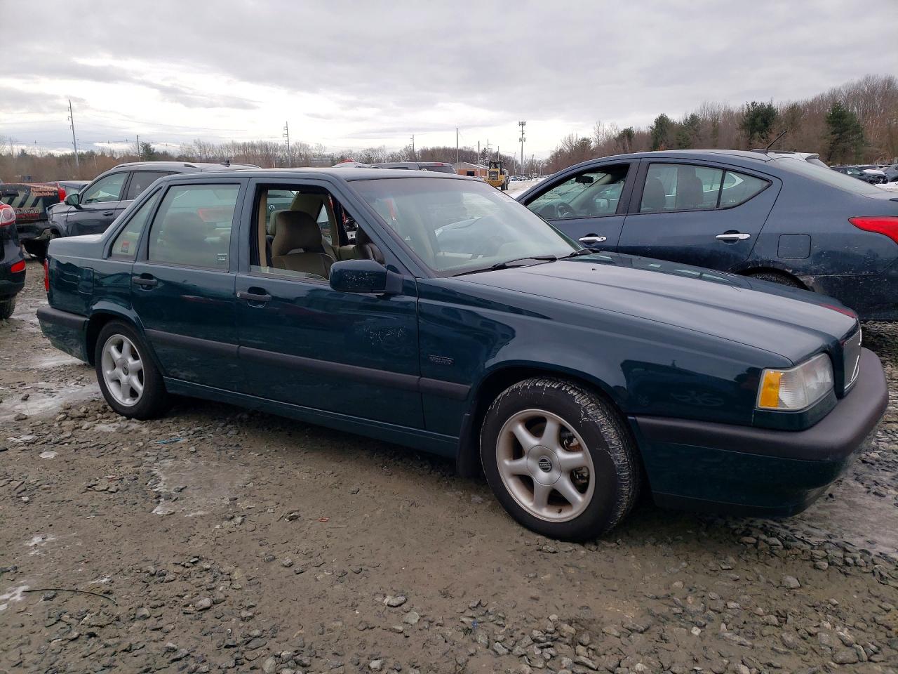 1995 Volvo 850 Base Green vin: YV1LS5533S2244587