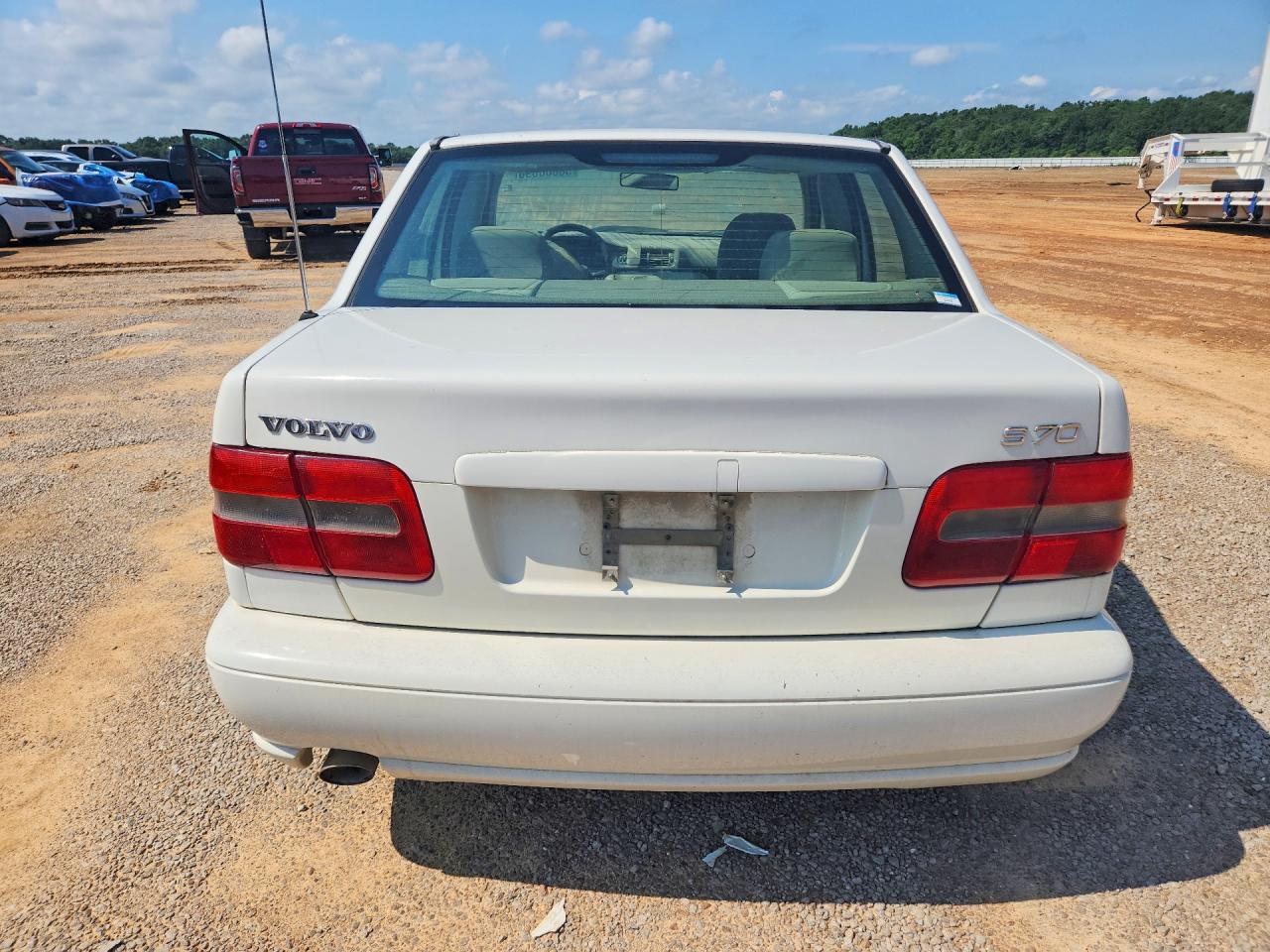 1998 Volvo S70 White vin: YV1LS5570W1502319