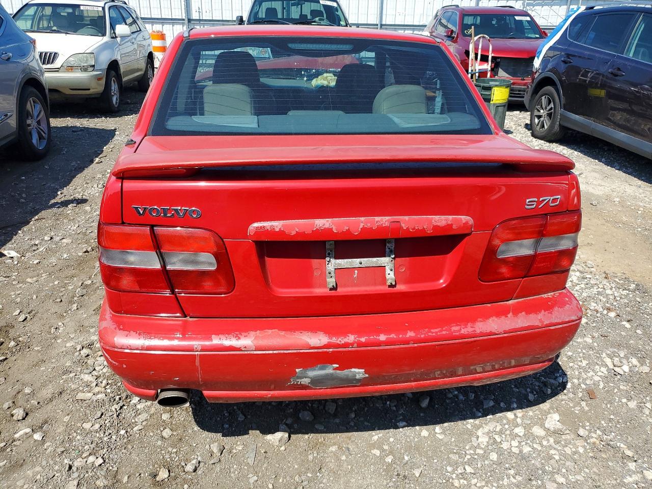 1998 Volvo S70 Red vin: YV1LS5576W2543533