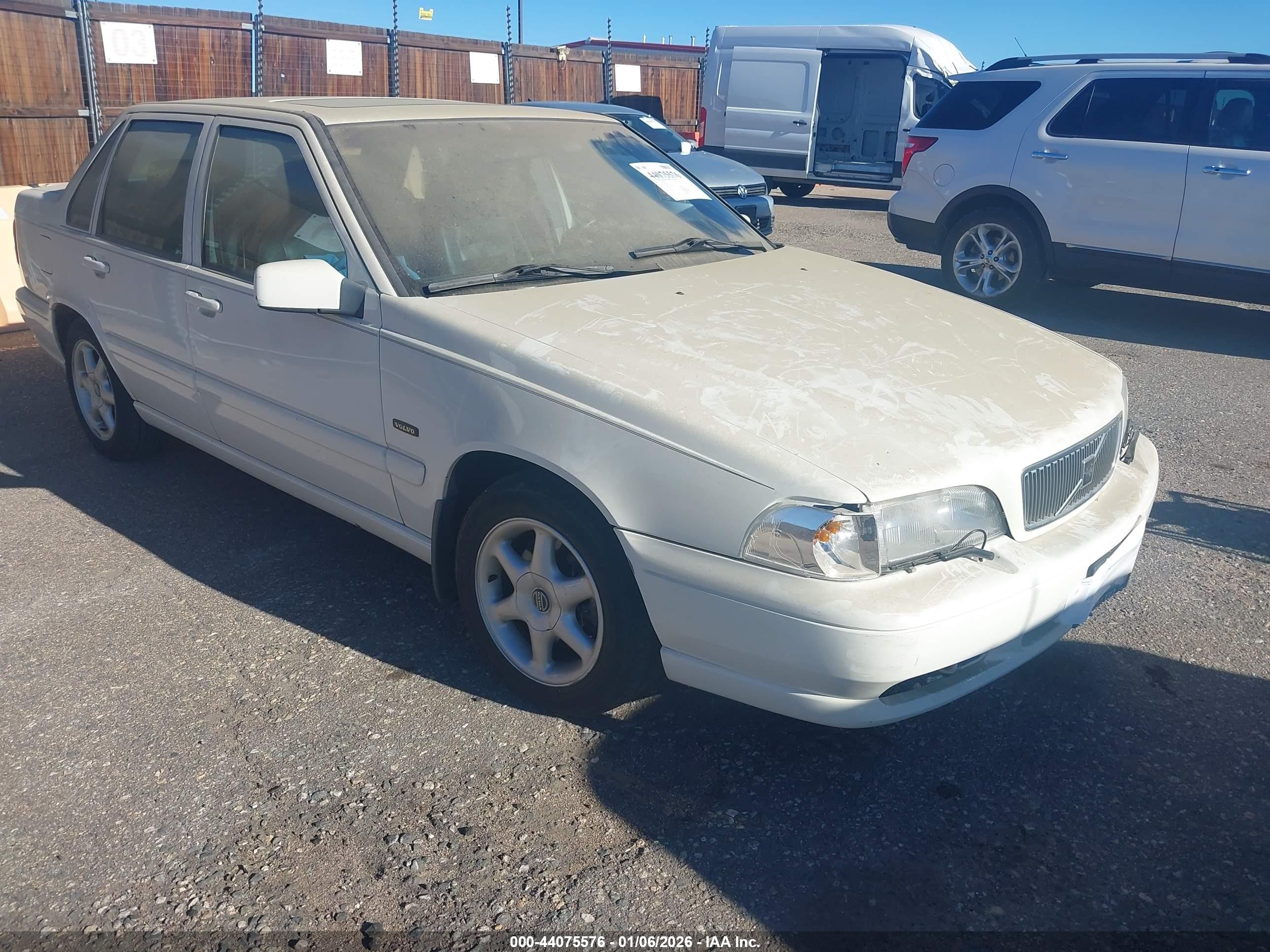 YV1LS5579W1483253