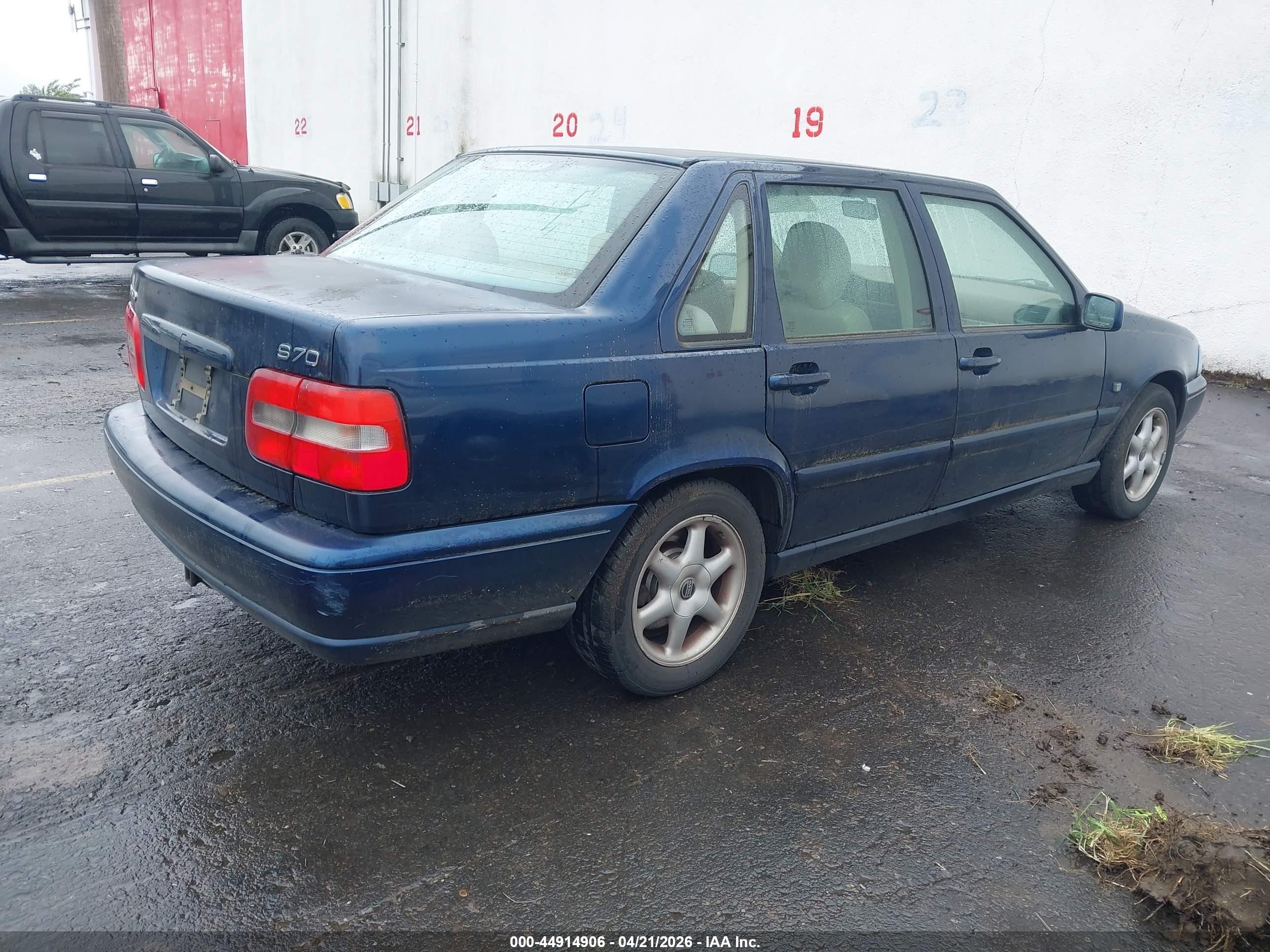 1999 Volvo S70   Blue vin: YV1LS55A0X1597364