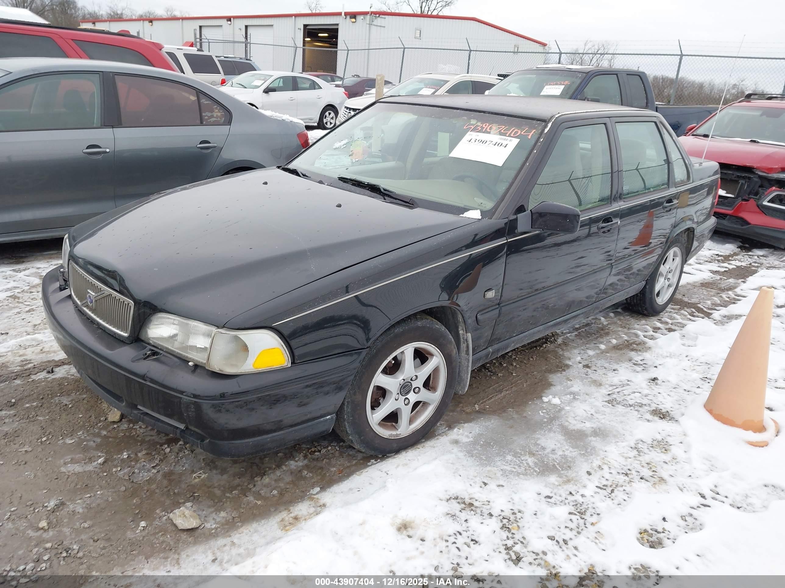 1999 Volvo S70   Black vin: YV1LS55A1X2615526
