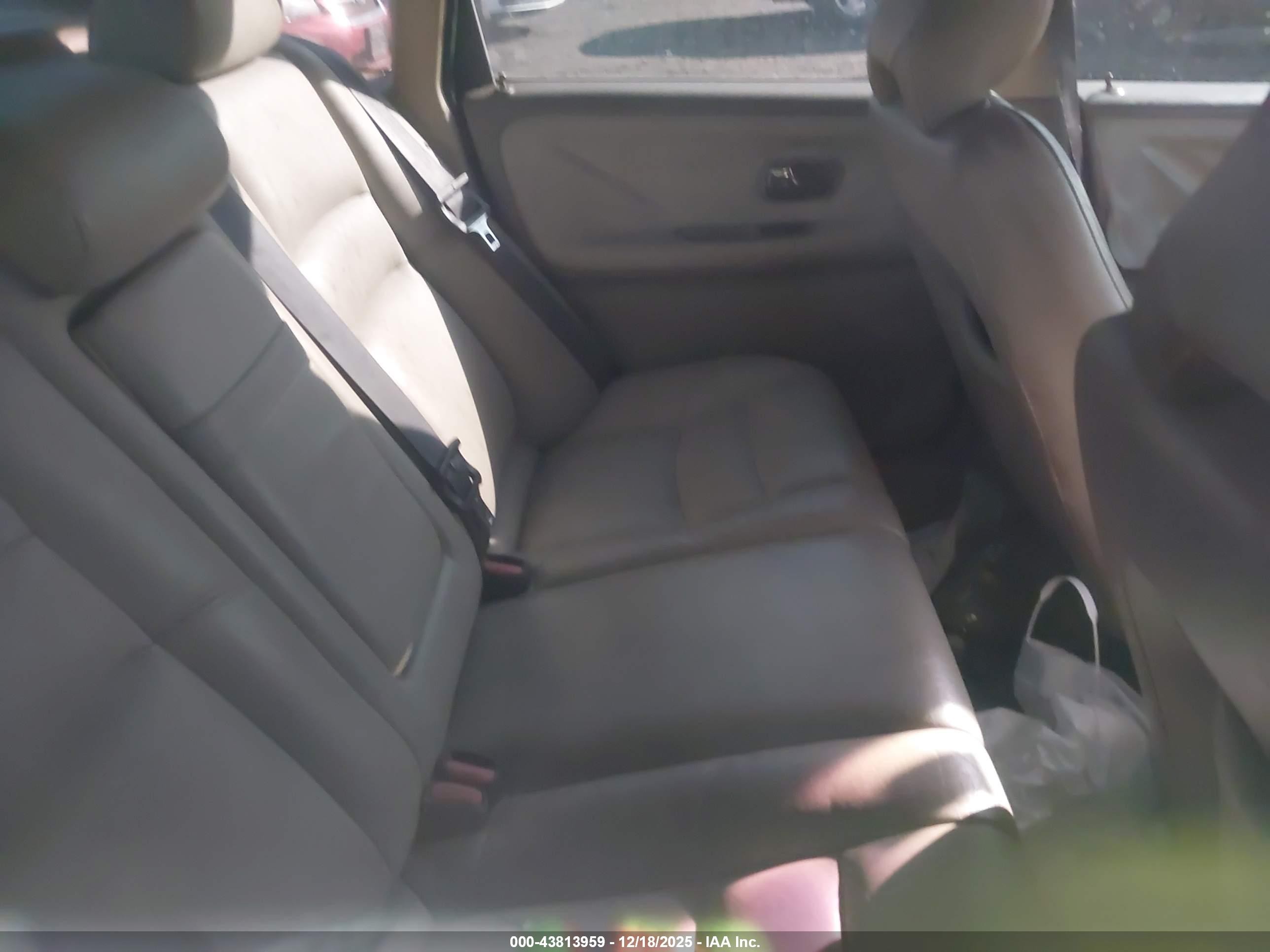 1999 Volvo S70   Red vin: YV1LS55A2X2590569