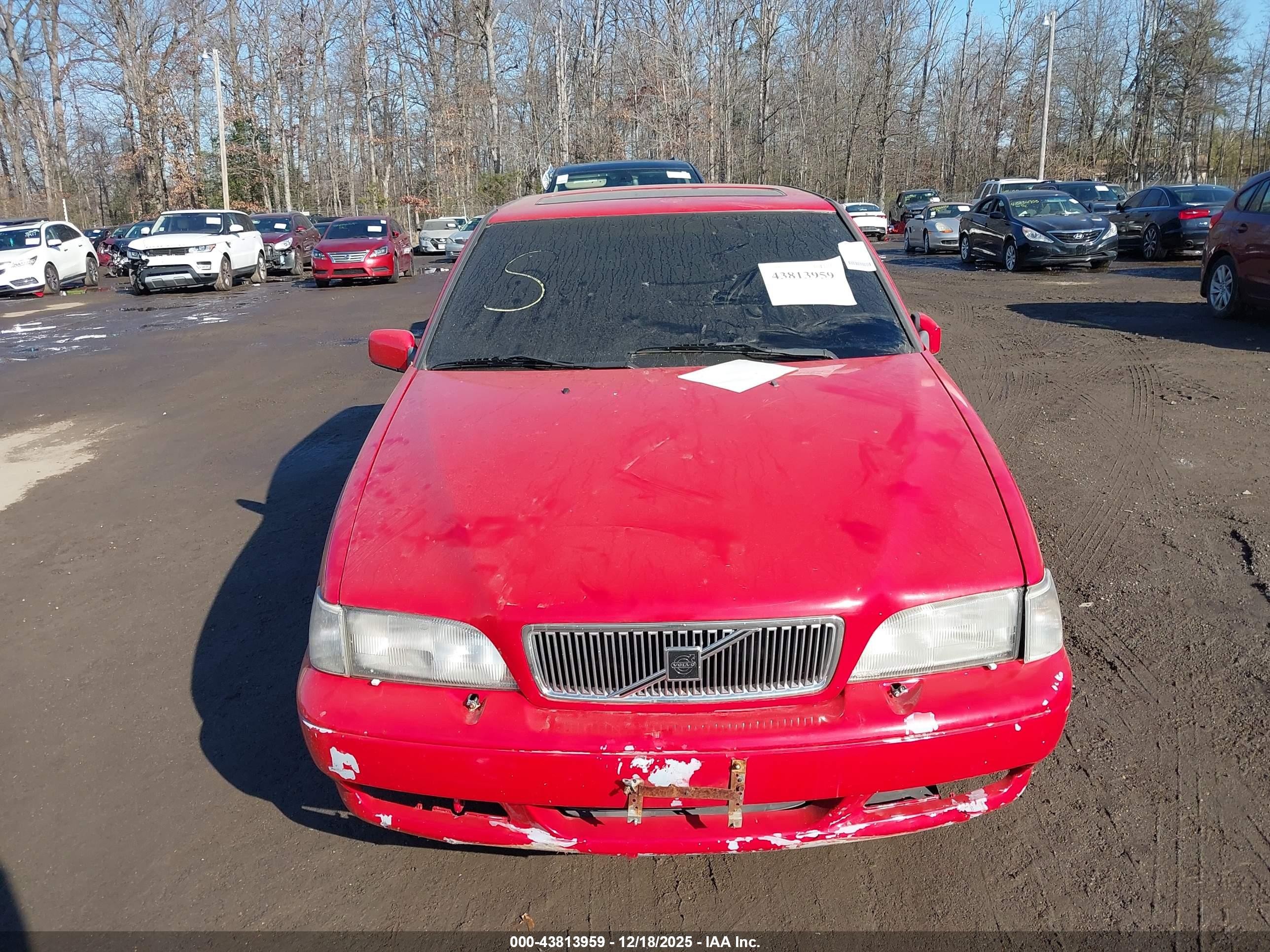 1999 Volvo S70   Red vin: YV1LS55A2X2590569
