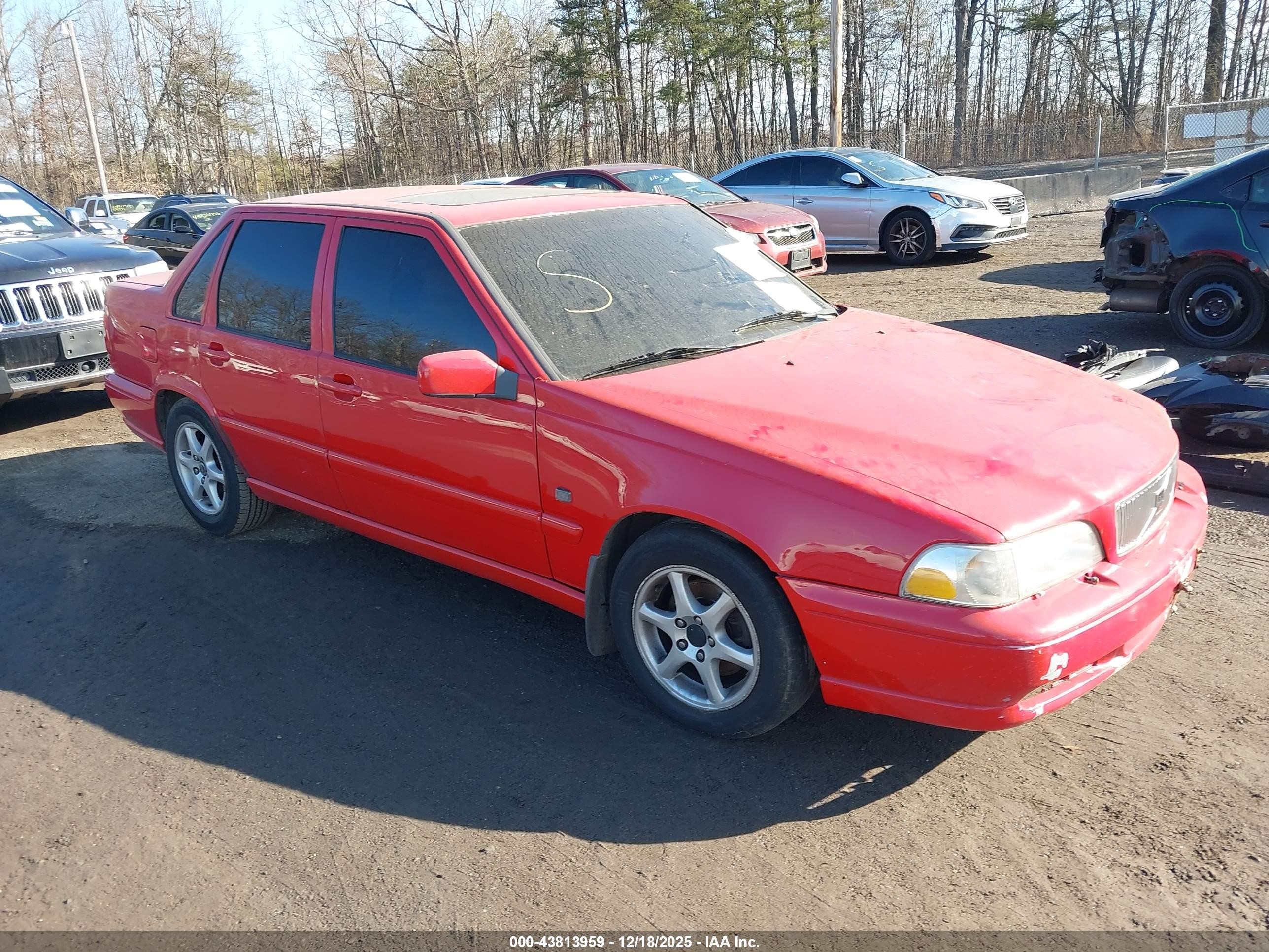 1999 Volvo S70   Red vin: YV1LS55A2X2590569