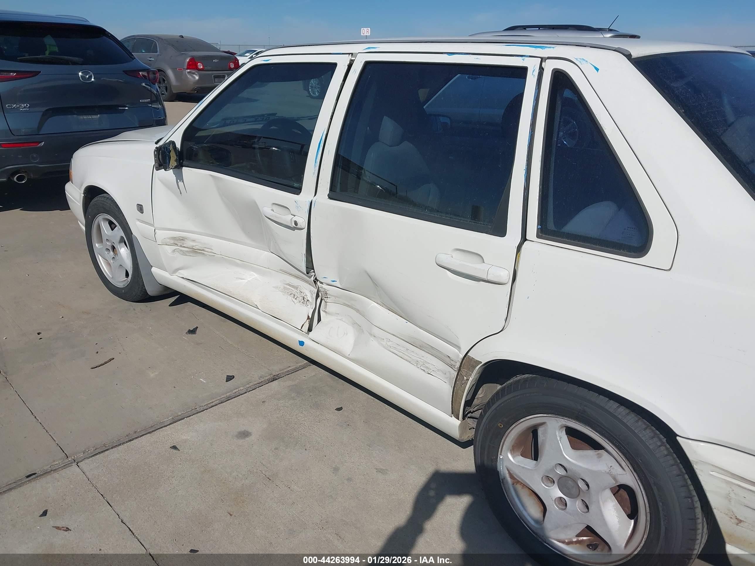 1999 Volvo S70   White vin: YV1LS55A3X1569087