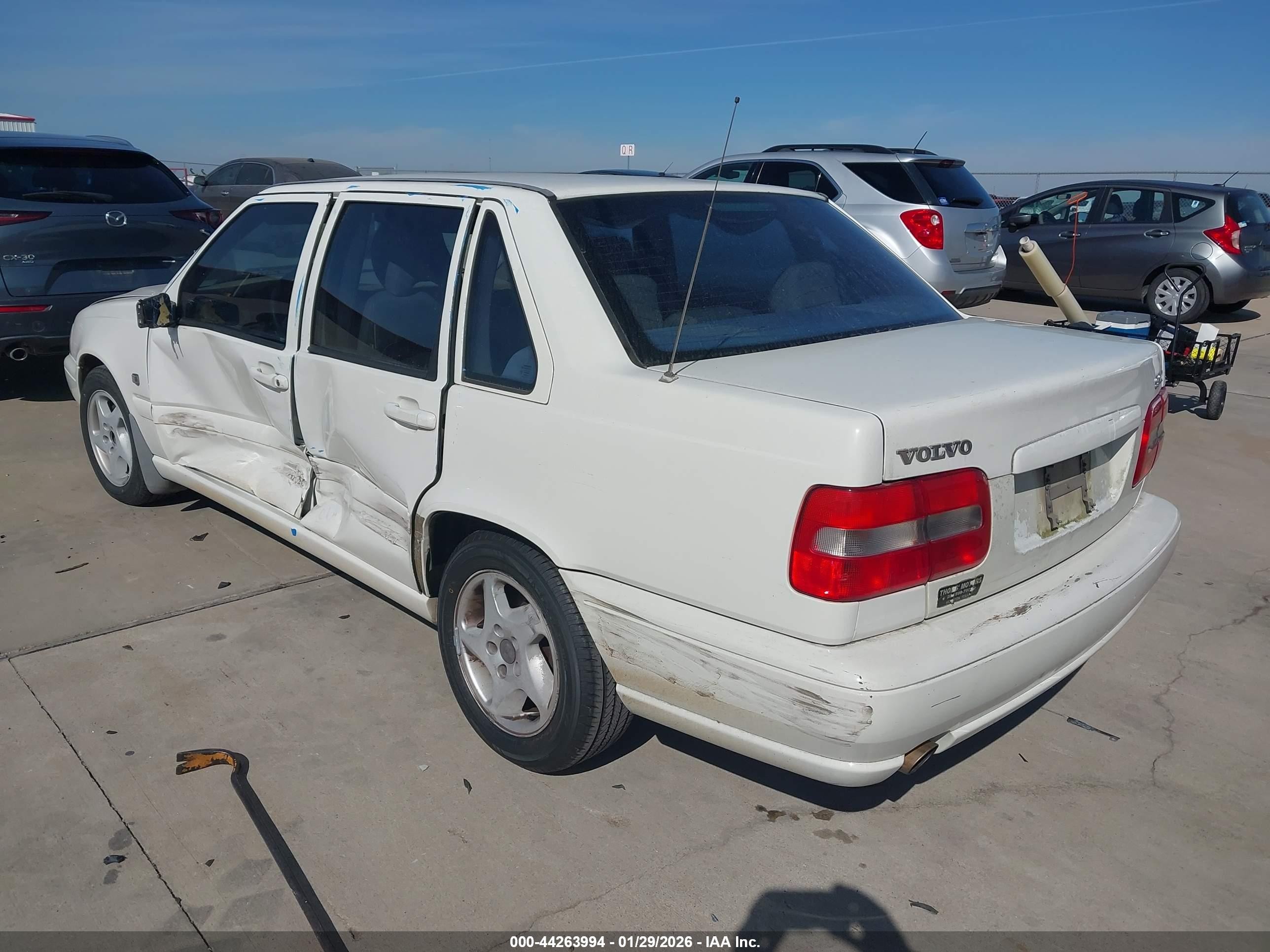 1999 Volvo S70   White vin: YV1LS55A3X1569087