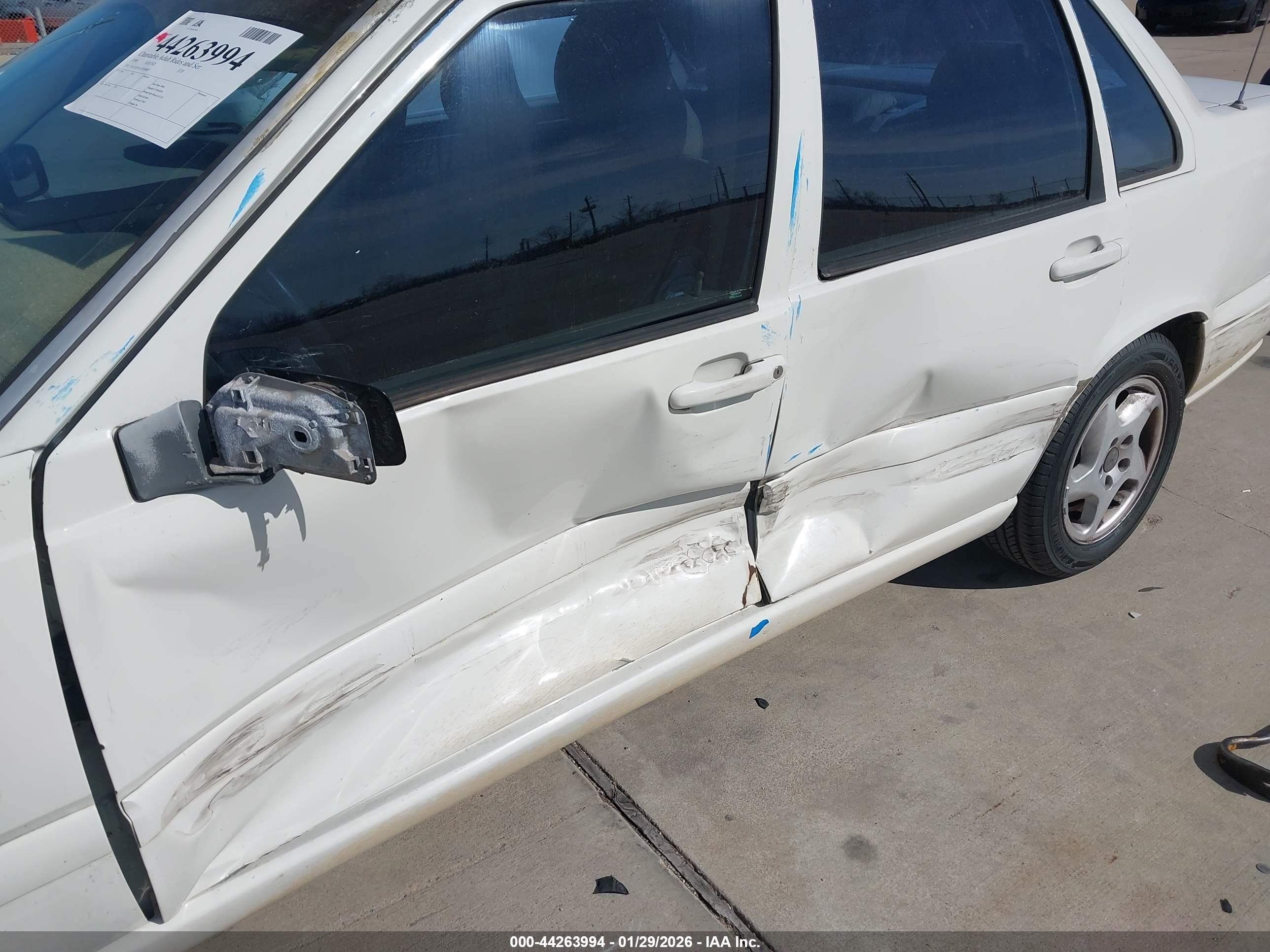 1999 Volvo S70   White vin: YV1LS55A3X1569087