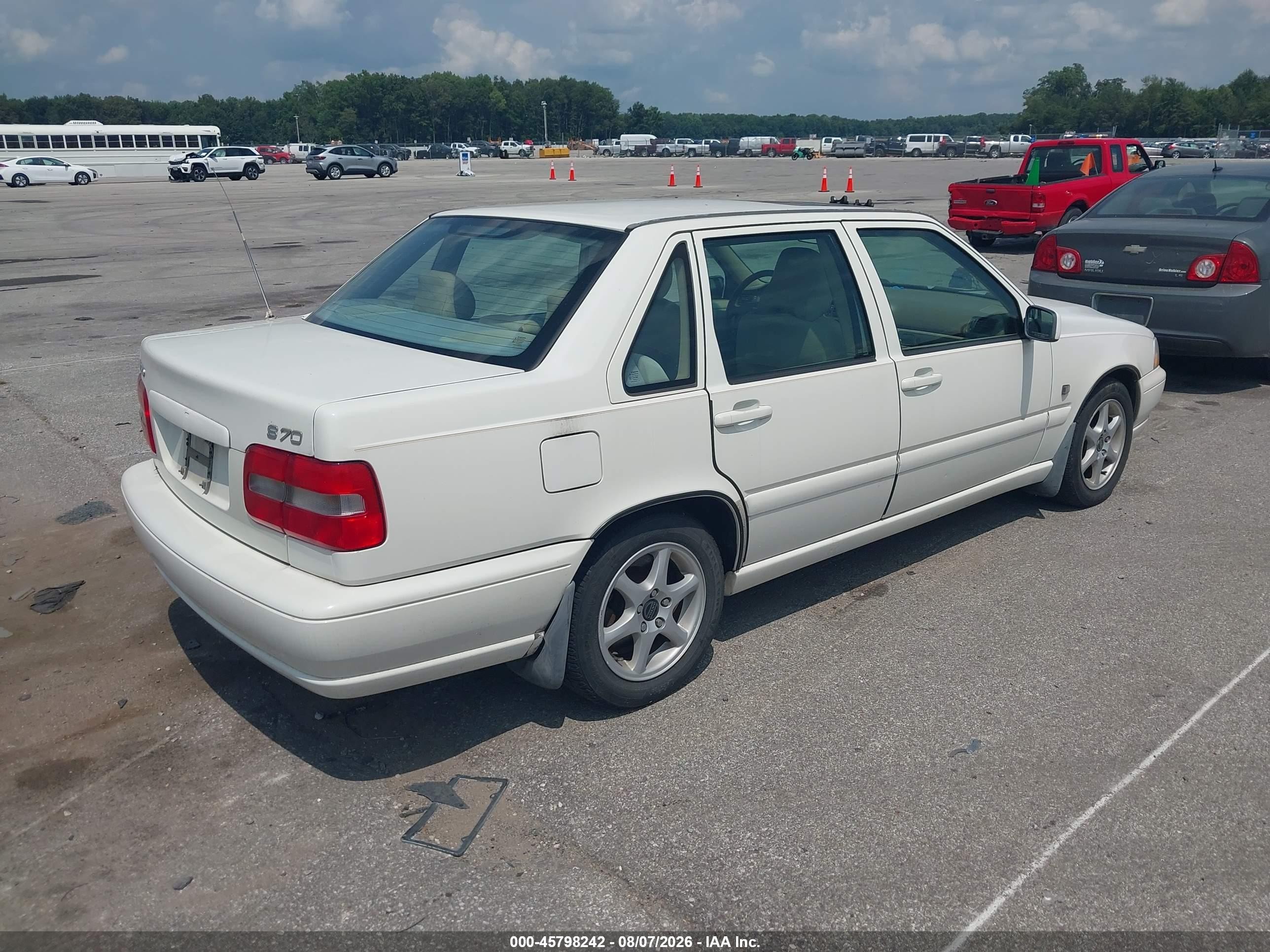 1999 Volvo S70   White vin: YV1LS55A3X2616693