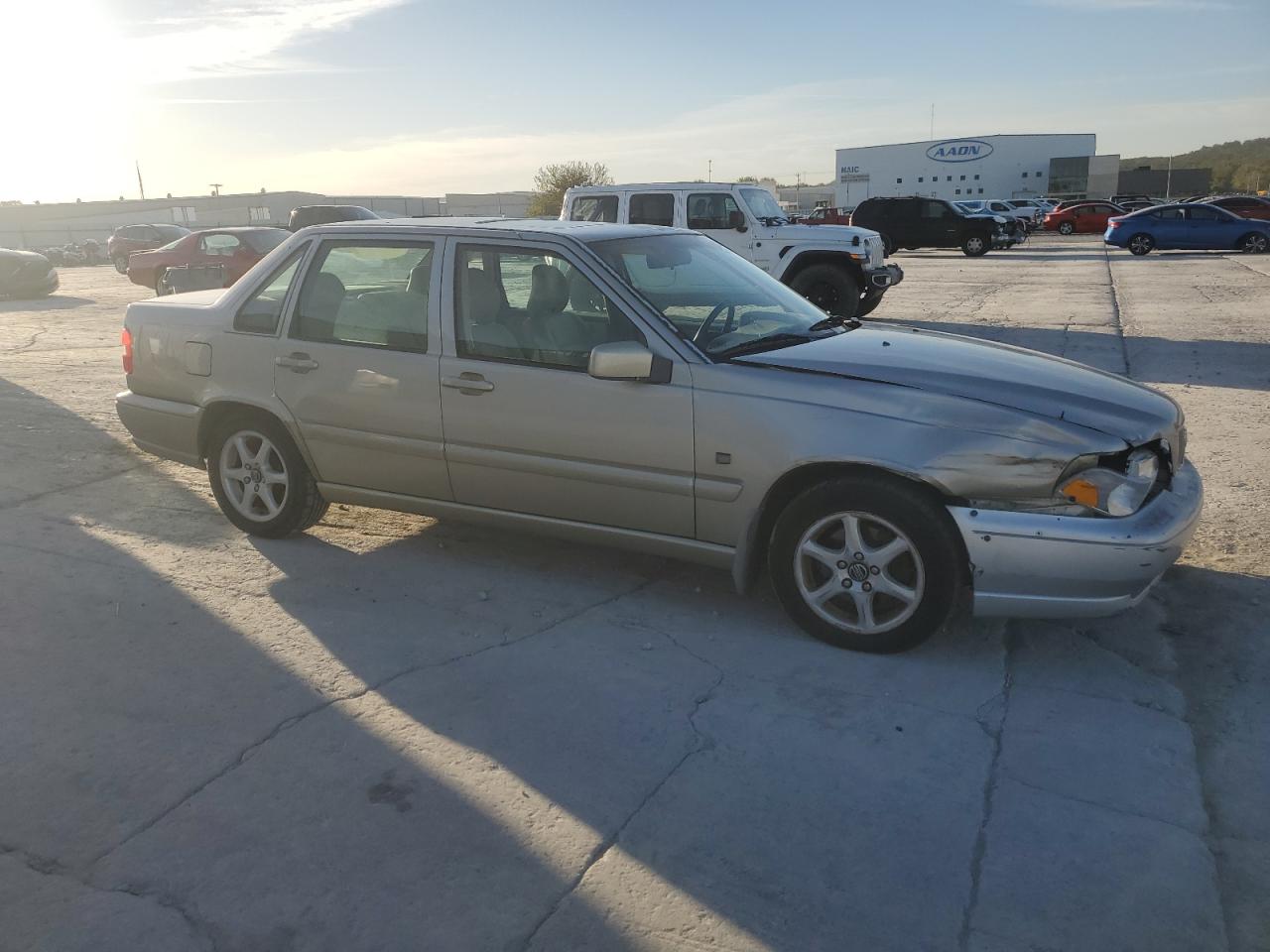 1999 Volvo S70 Beige vin: YV1LS55A4X1571026