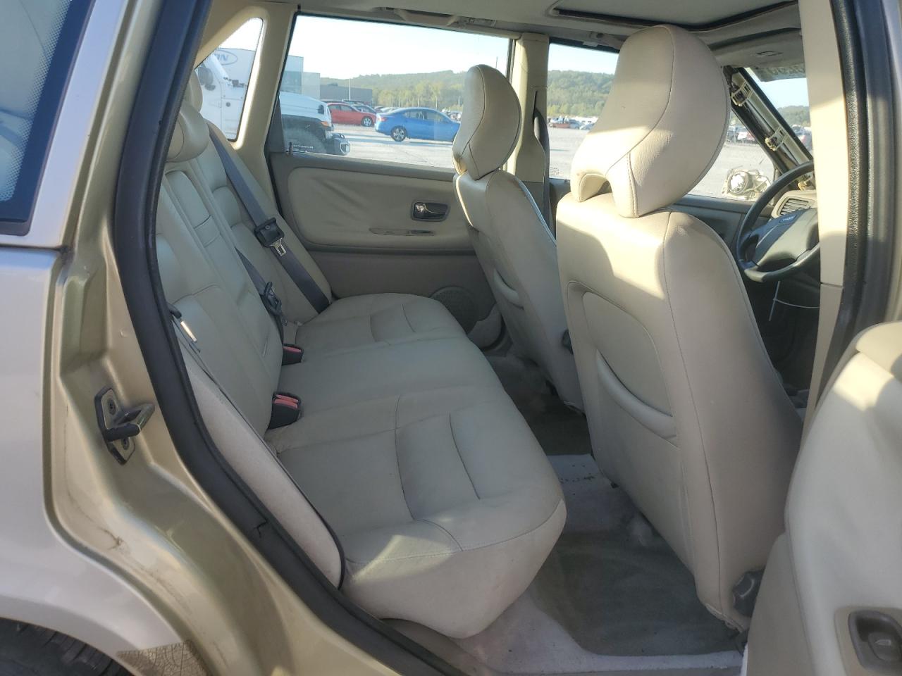 1999 Volvo S70 Beige vin: YV1LS55A4X1571026