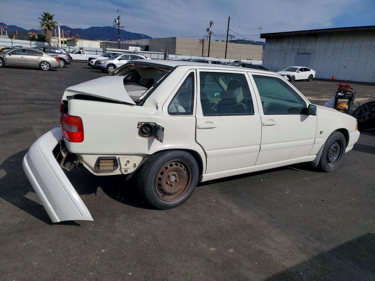 1999 Volv S70 White vin: YV1LS55A5X1586506