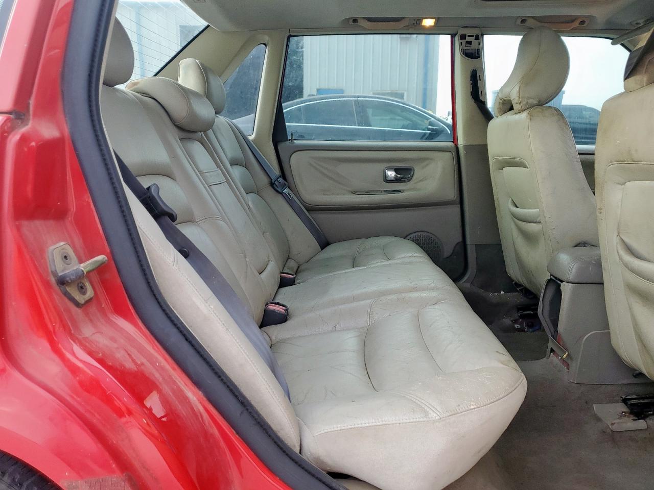 1999 Volvo S70 Red vin: YV1LS55A6X2619667