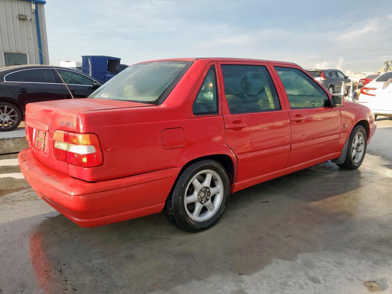 1999 Volvo S70 Red vin: YV1LS55A6X2619667