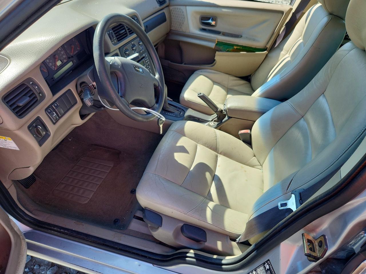 1999 Volv S70 Silver vin: YV1LS55A8X2609061