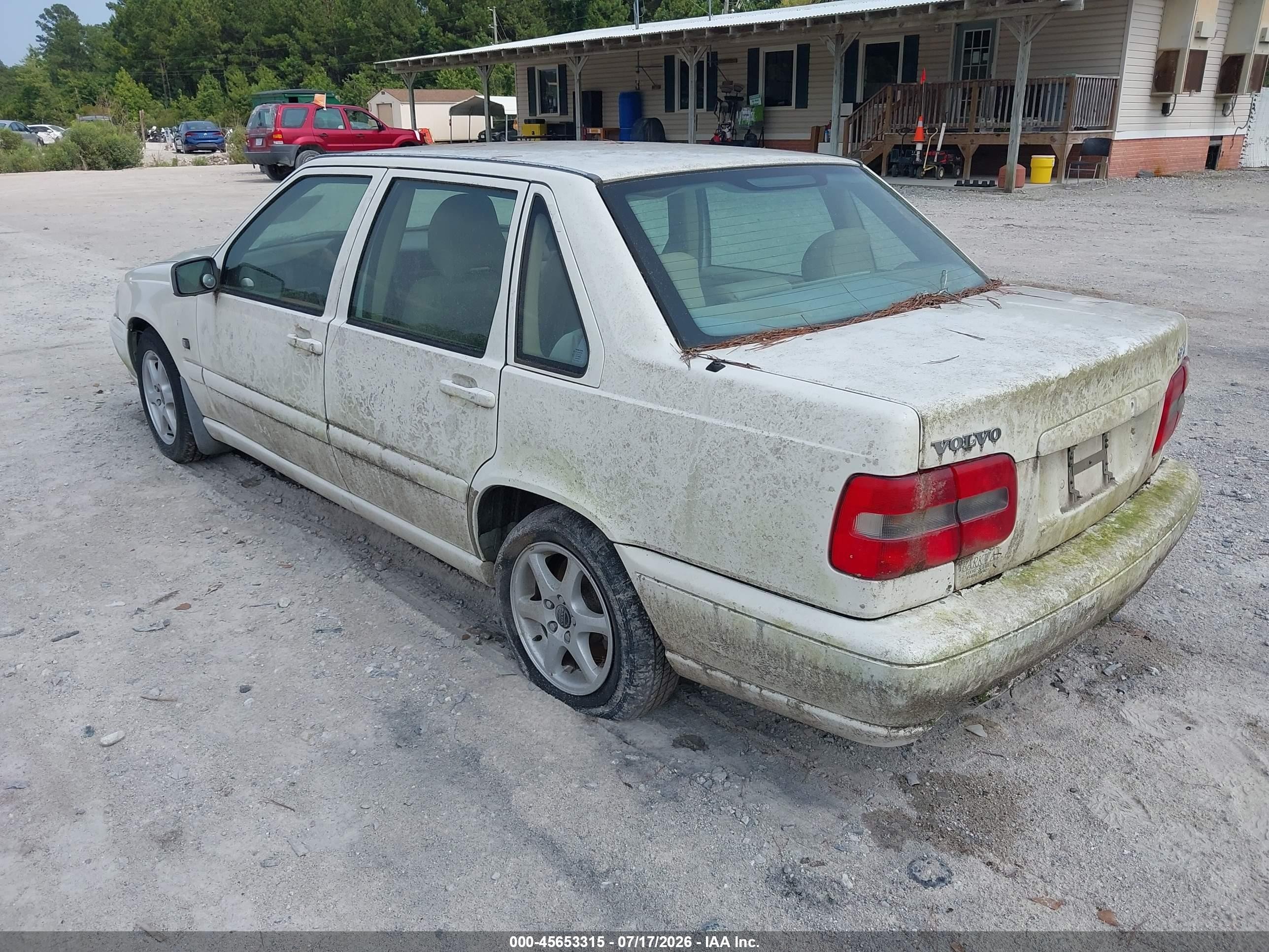 1999 Volvo S70   White vin: YV1LS55AXX2621616