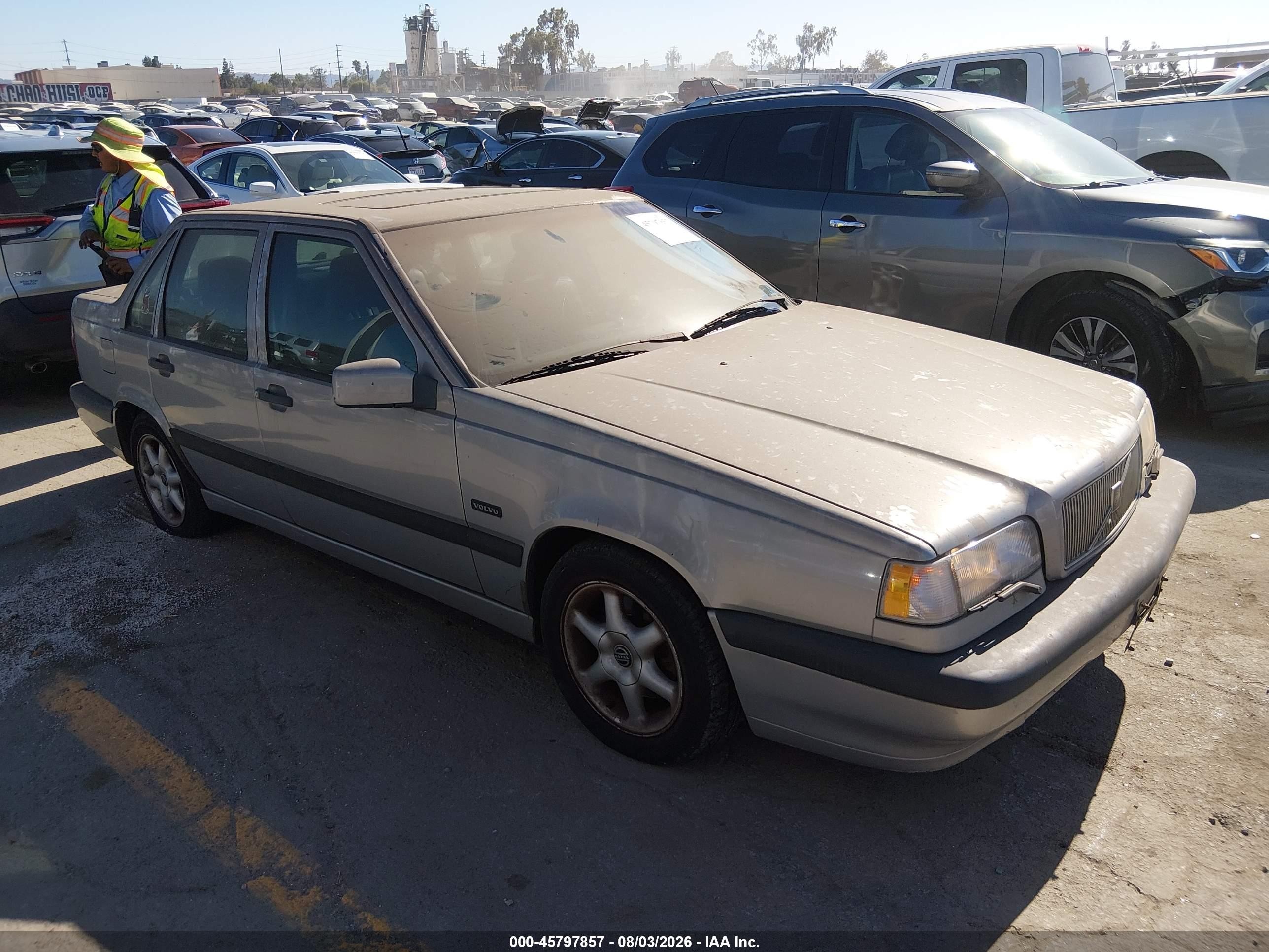 YV1LS564XV1366378