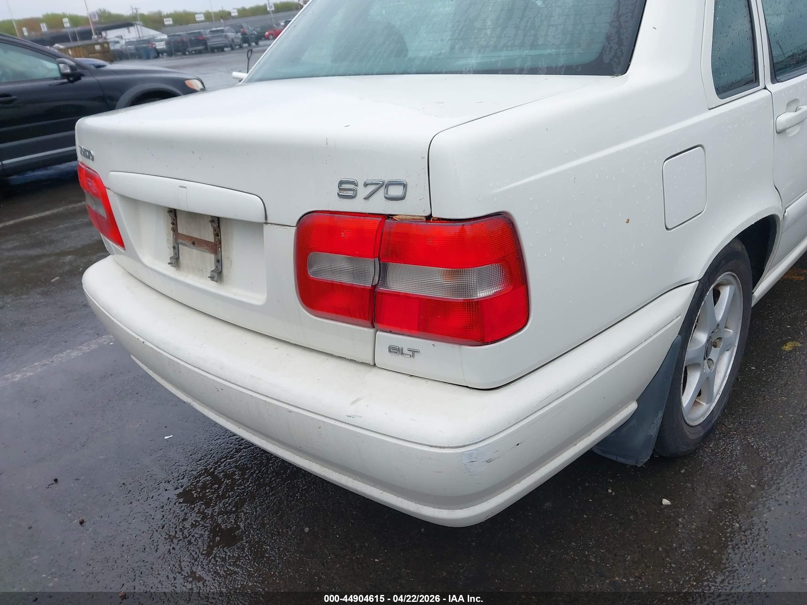 1998 Volvo S70 Glt White vin: YV1LS5671W1518107