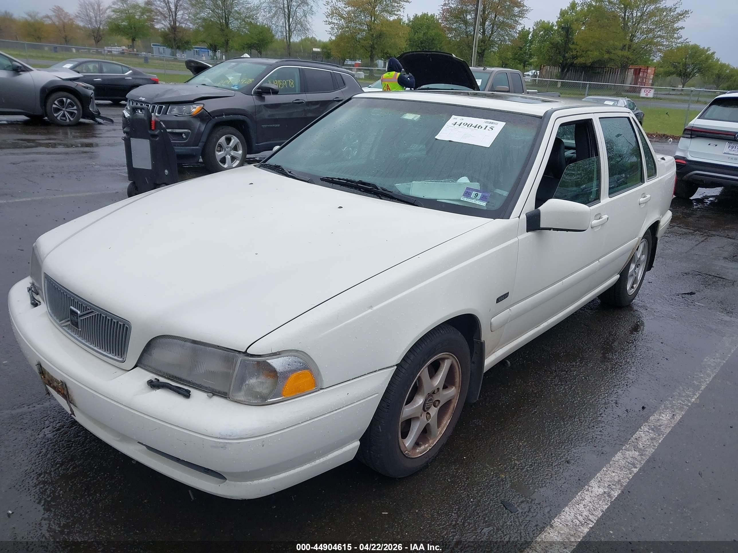 1998 Volvo S70 Glt White vin: YV1LS5671W1518107