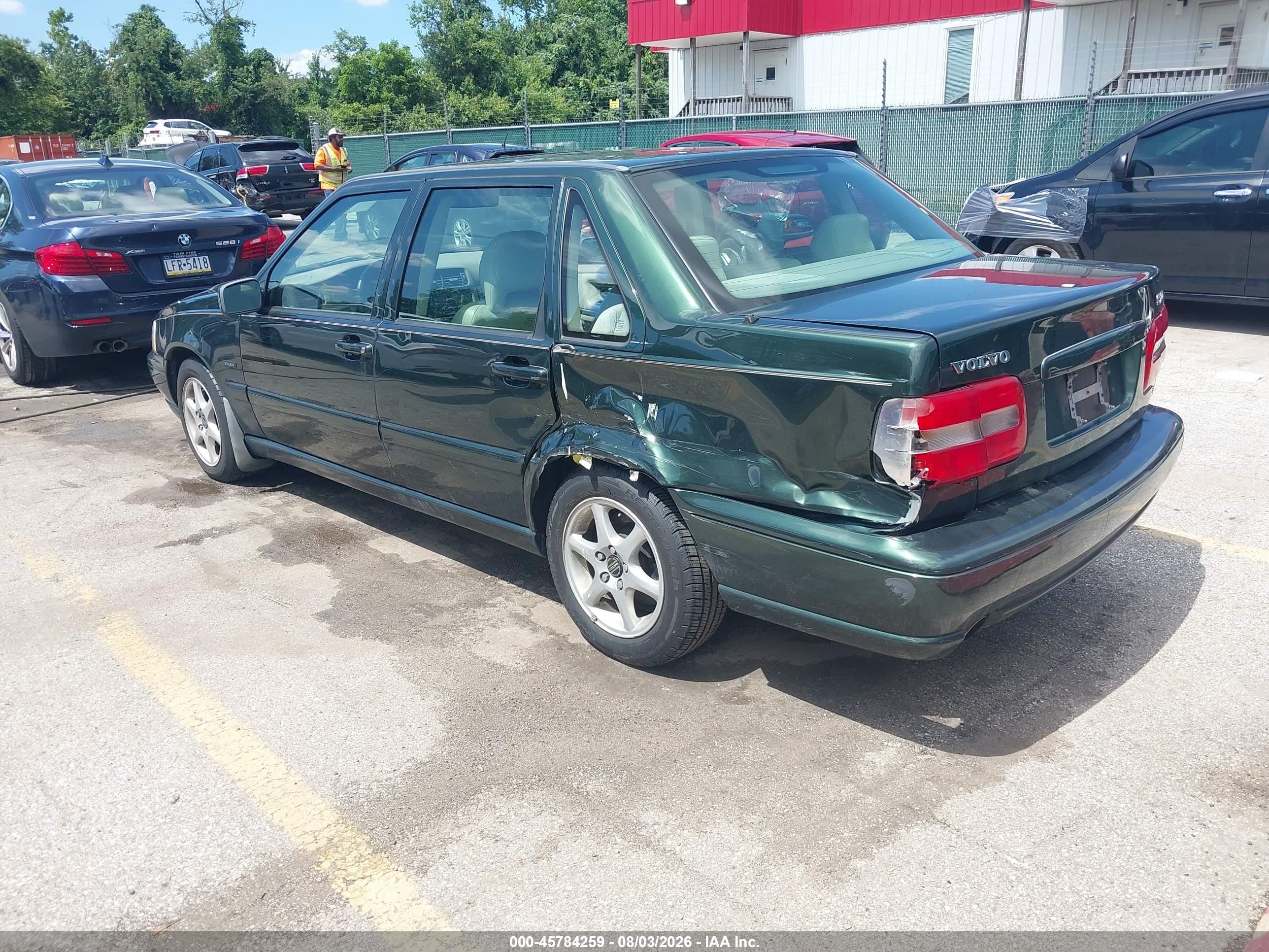 1998 Volvo S70 Glt Green vin: YV1LS5675W3525047