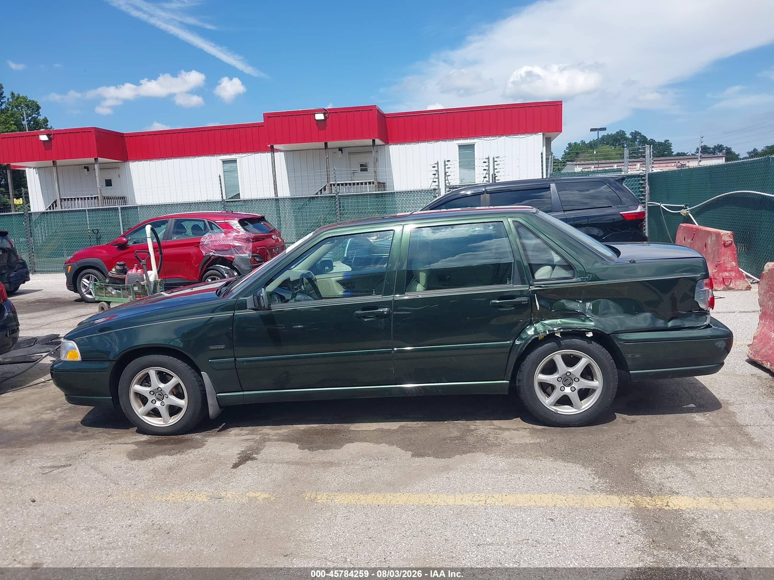1998 Volvo S70 Glt Green vin: YV1LS5675W3525047