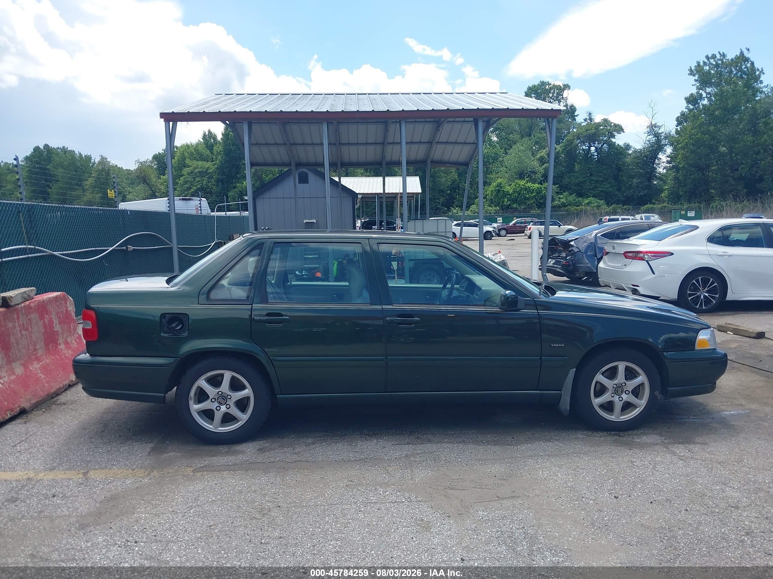 1998 Volvo S70 Glt Green vin: YV1LS5675W3525047