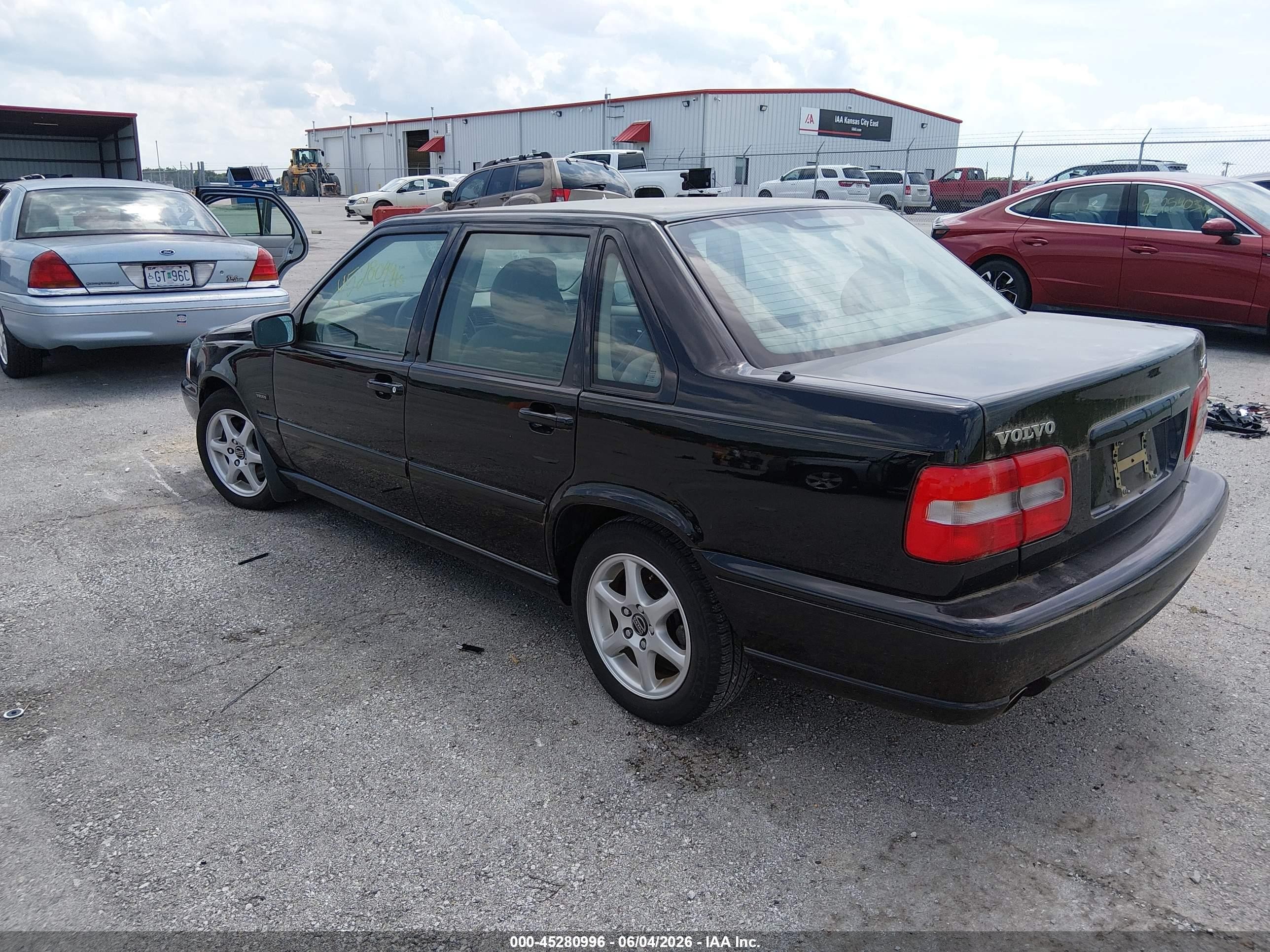 1998 Volvo S70 Glt Black vin: YV1LS567XW2497803