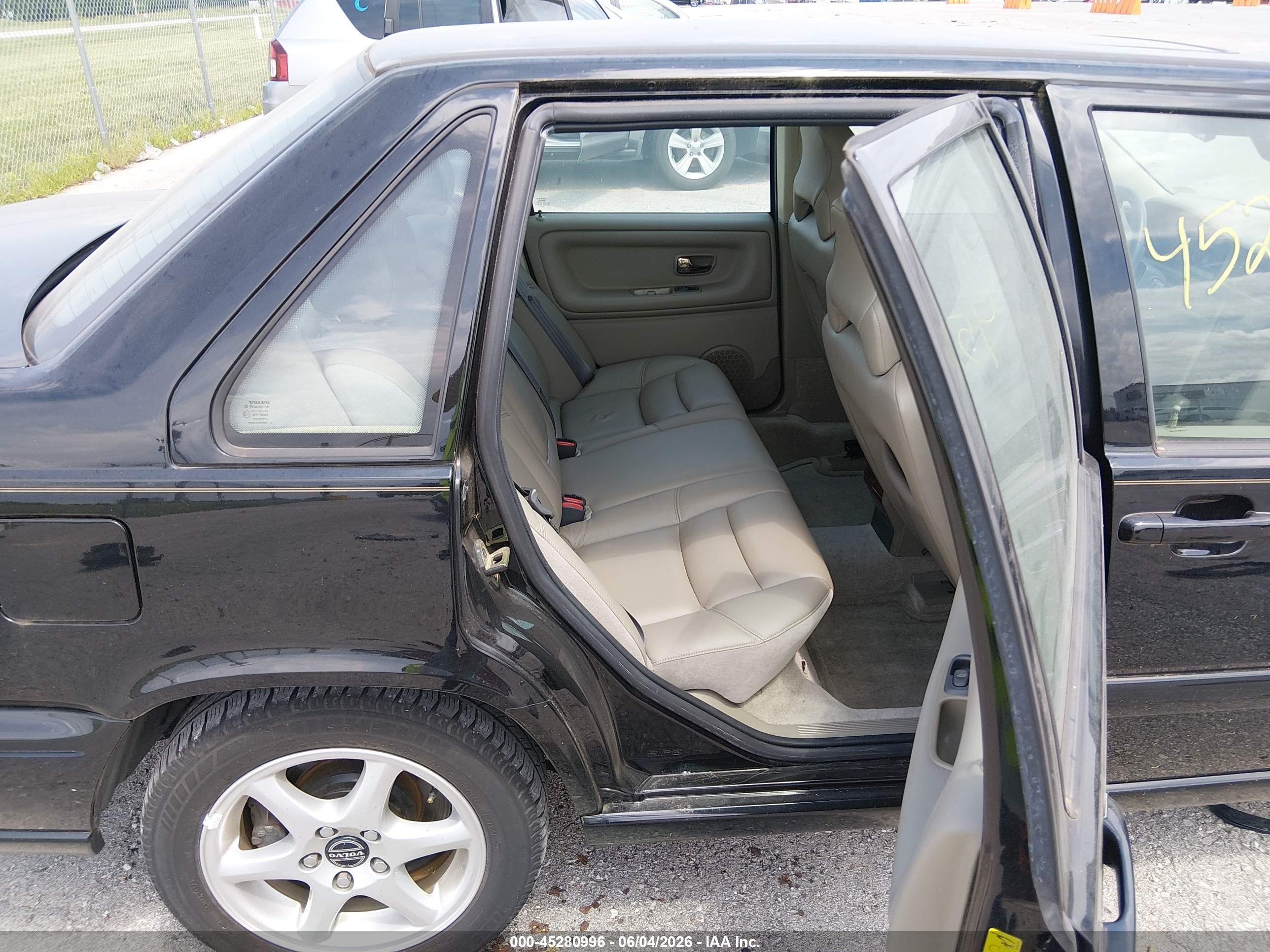 1998 Volvo S70 Glt Black vin: YV1LS567XW2497803