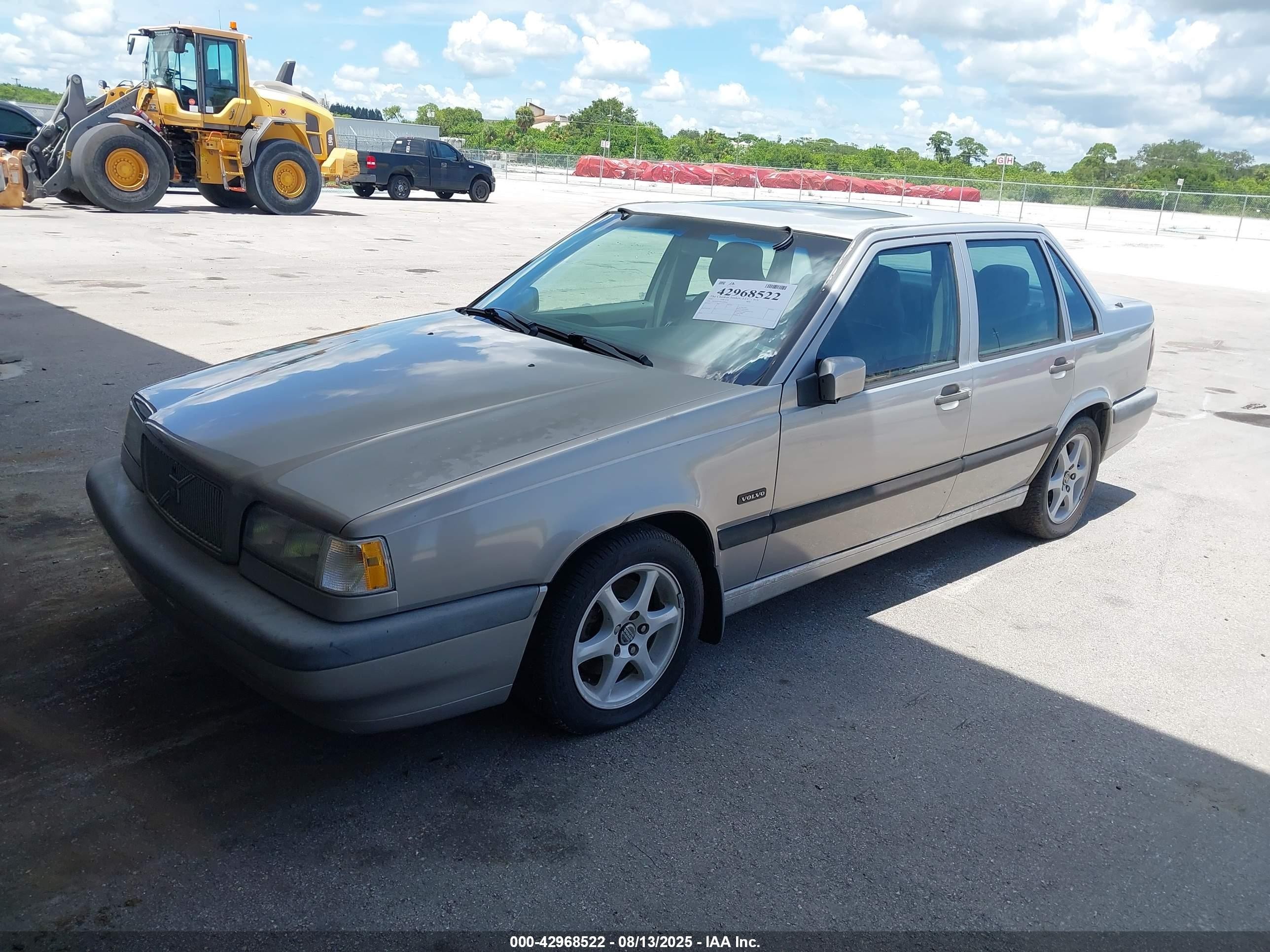 1995 Volvo 850   Бежевый vin: YV1LS5716S2220943