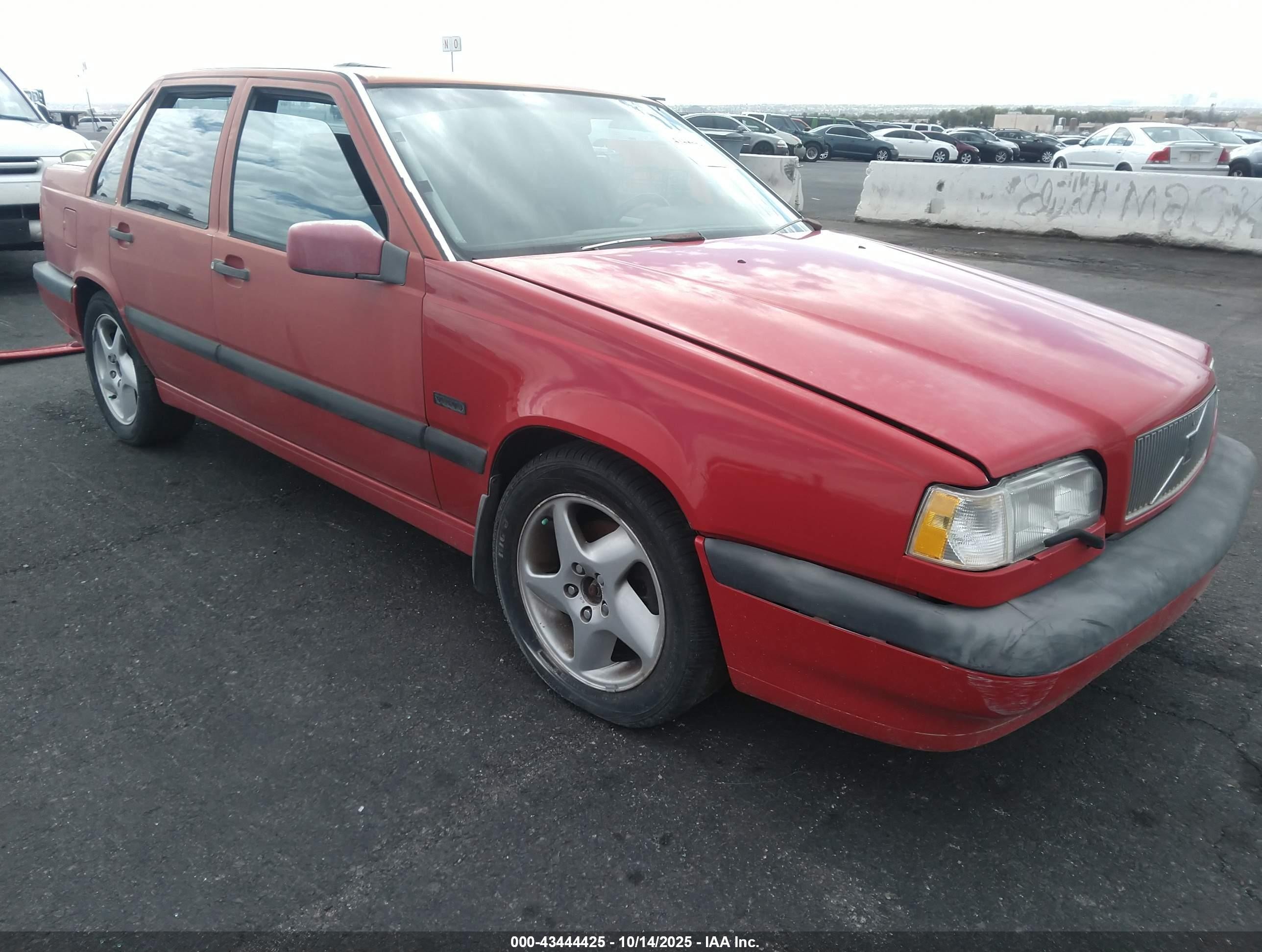 1994 Volvo 850   Red vin: YV1LS5718R2171013