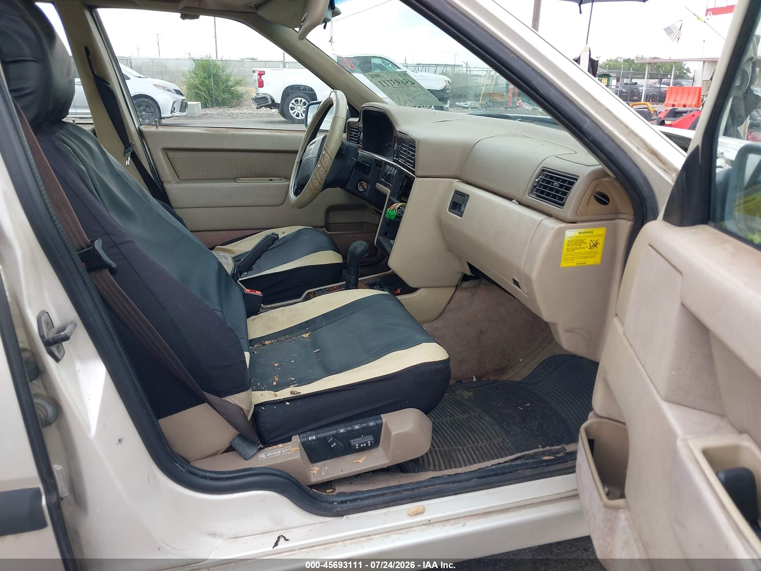 1996 Volvo 850   Cream vin: YV1LS5720T2305223