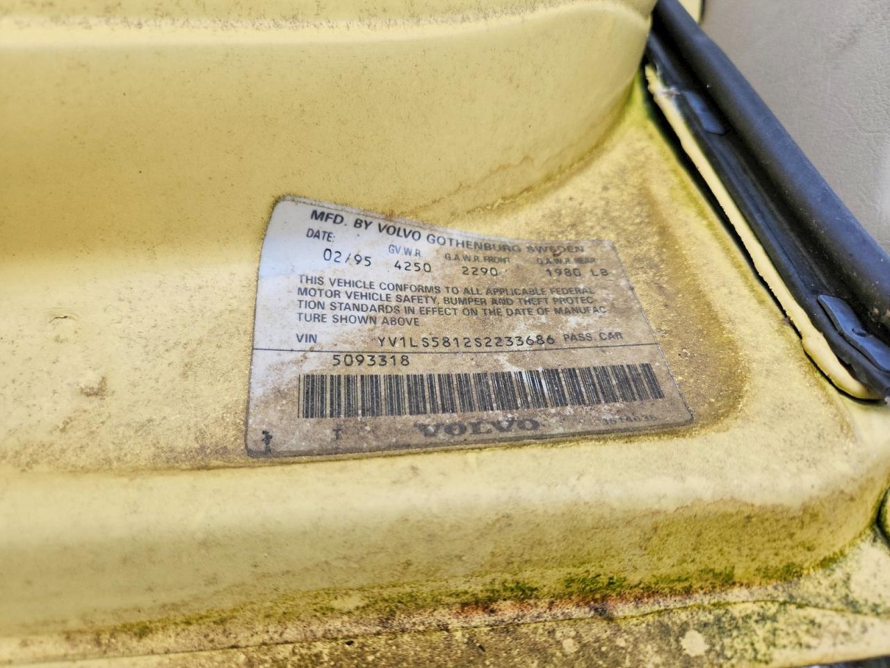 1995 Volvo 850 T5r Yellow vin: YV1LS5812S2233686