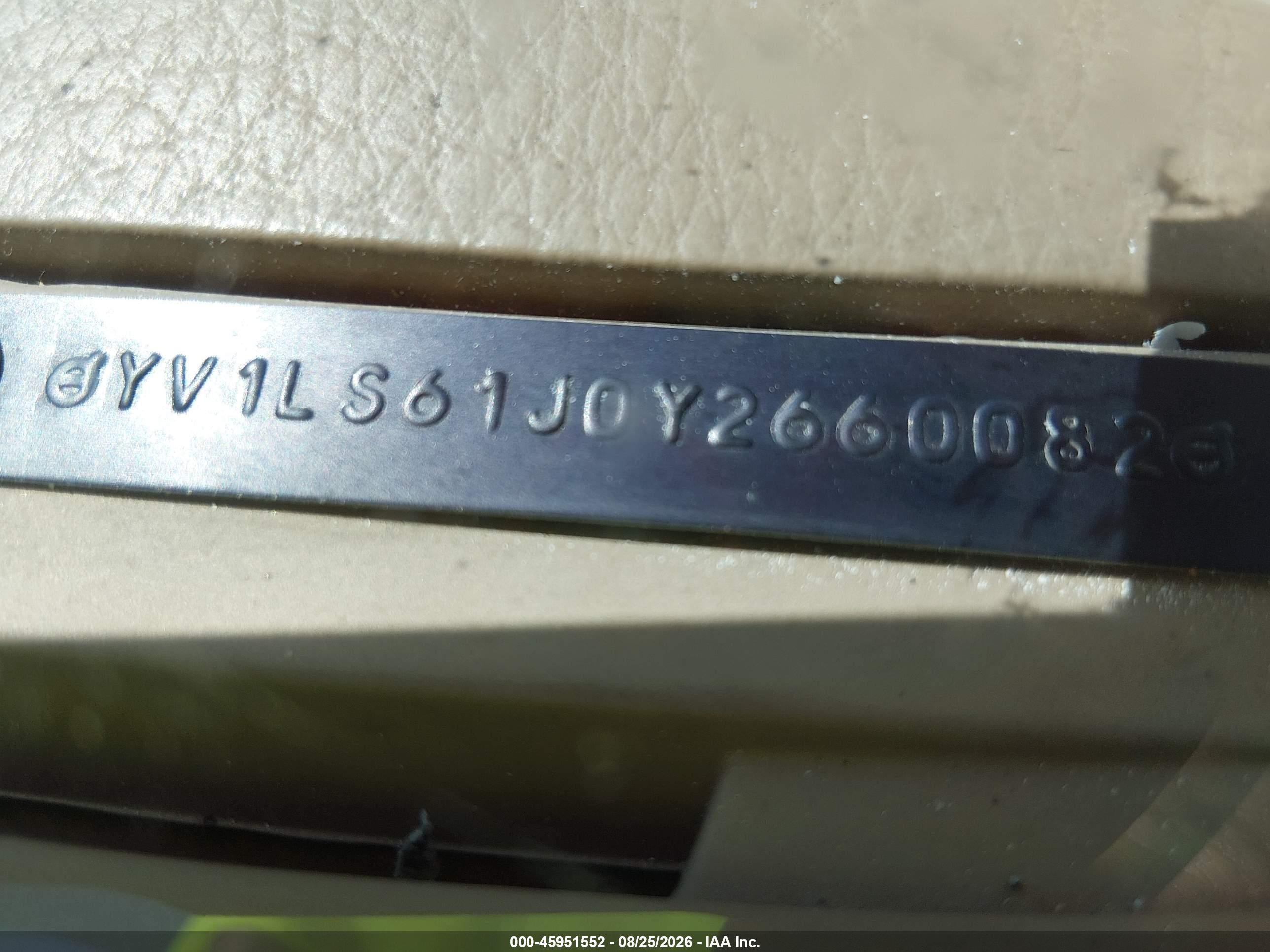 2000 Volvo S70 Se Silver vin: YV1LS61J0Y2660082