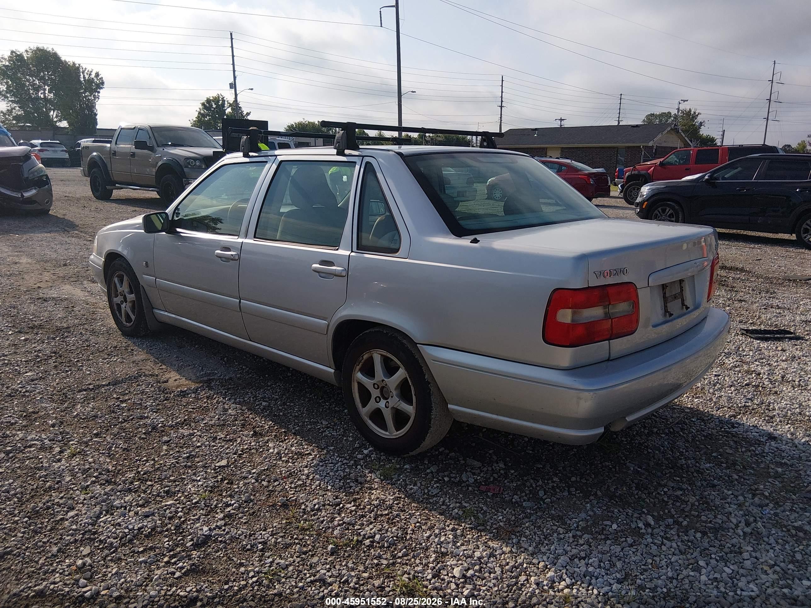 2000 Volvo S70 Se Silver vin: YV1LS61J0Y2660082