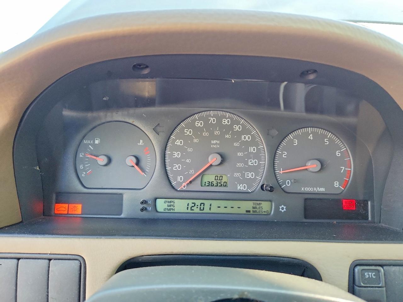 2000 Volvo S70 Base Beige vin: YV1LS61J1Y2662357