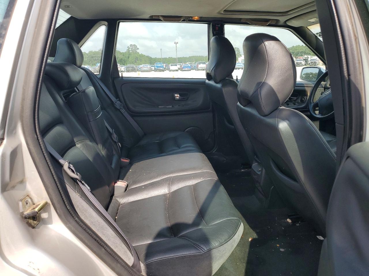 2000 Volvo S70 Base Silver vin: YV1LS61J9Y2657472